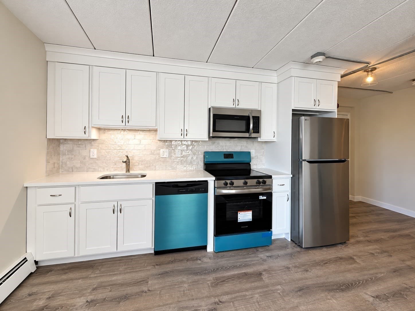 Condominium at 589 Broadway # 4, Revere MA 02151, photo 3 of 9