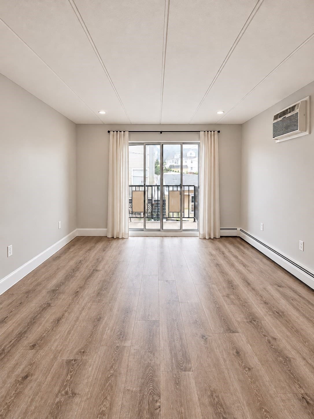 Condominium at 589 Broadway # 4, Revere MA 02151, photo 4 of 9