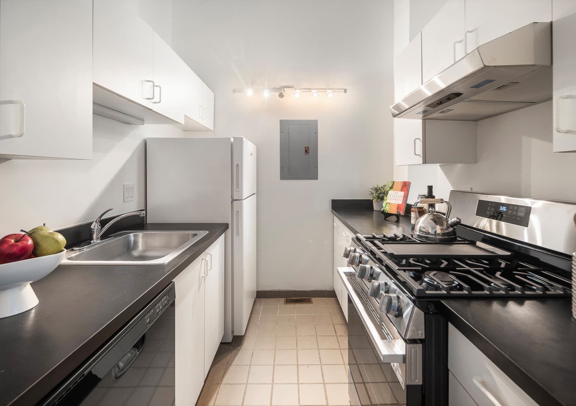 Condominium at 71 Fulkerson Street # 309, Cambridge MA 02141, photo 5 of 15