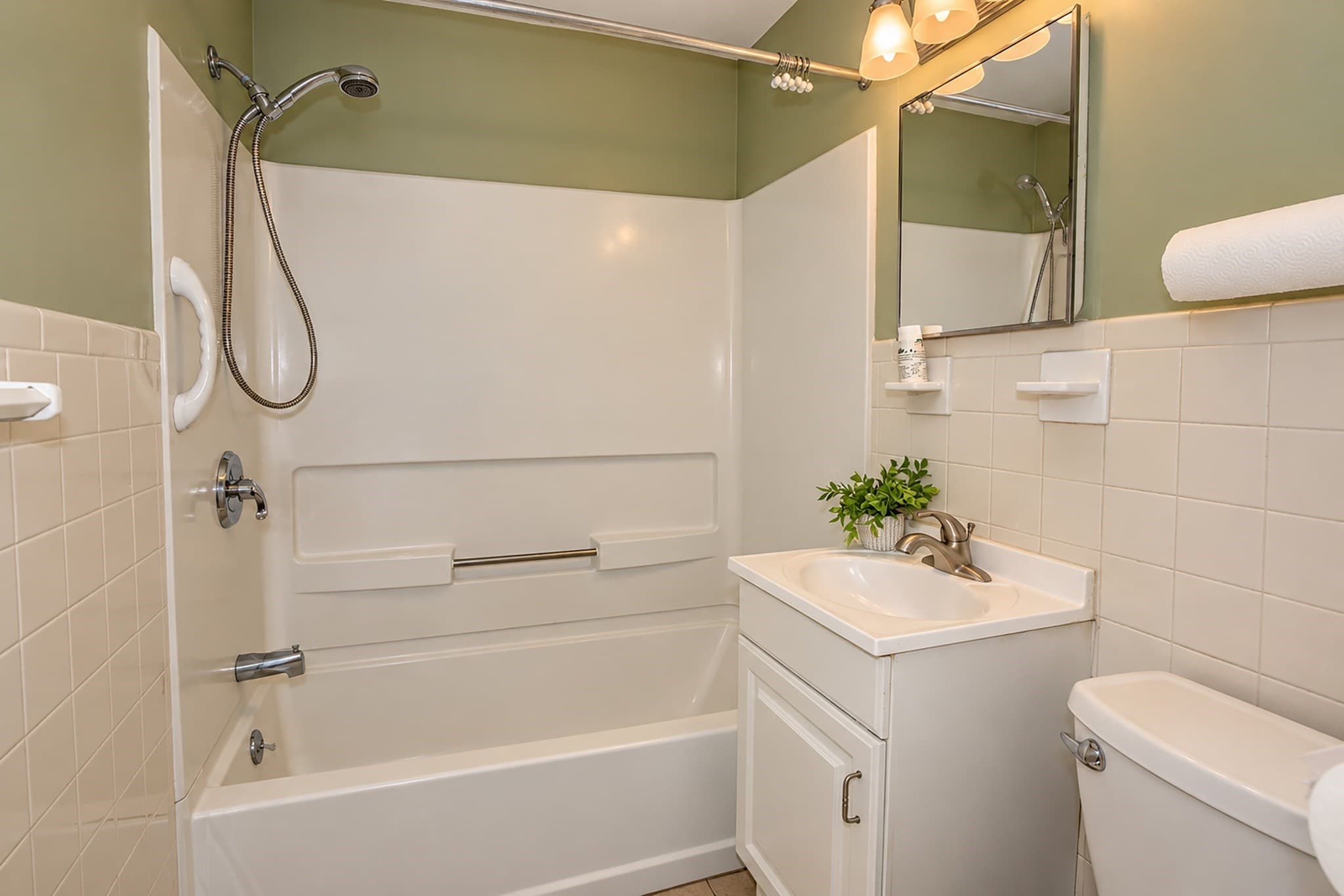 Single Family Residence at 31 Rita Street, Springfield MA 01118, photo 13 of 35