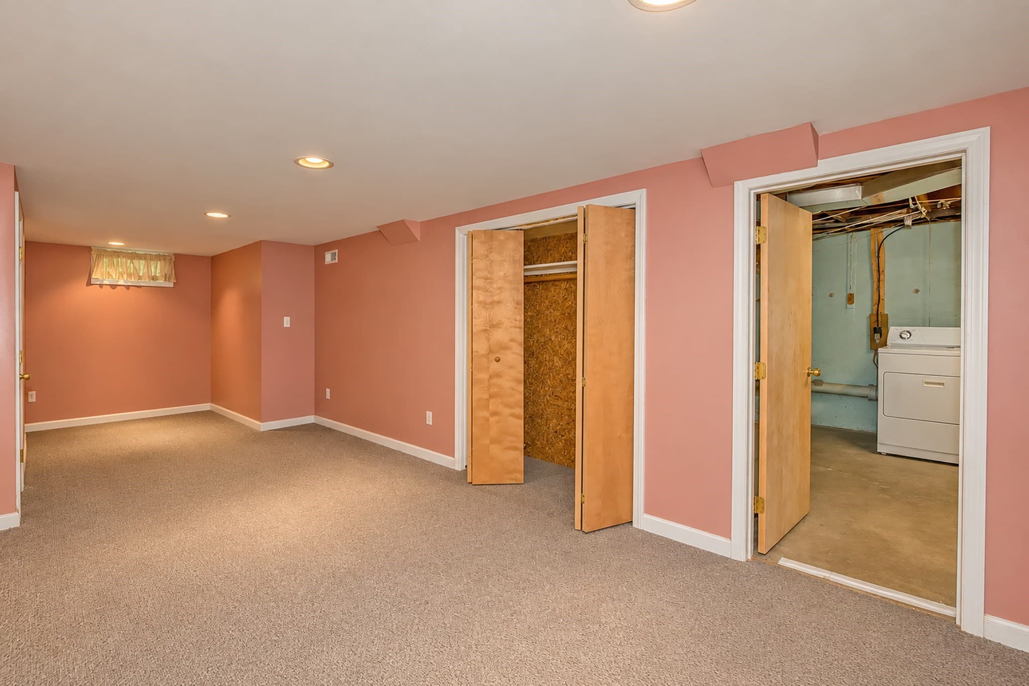 Single Family Residence at 31 Rita Street, Springfield MA 01118, photo 28 of 35