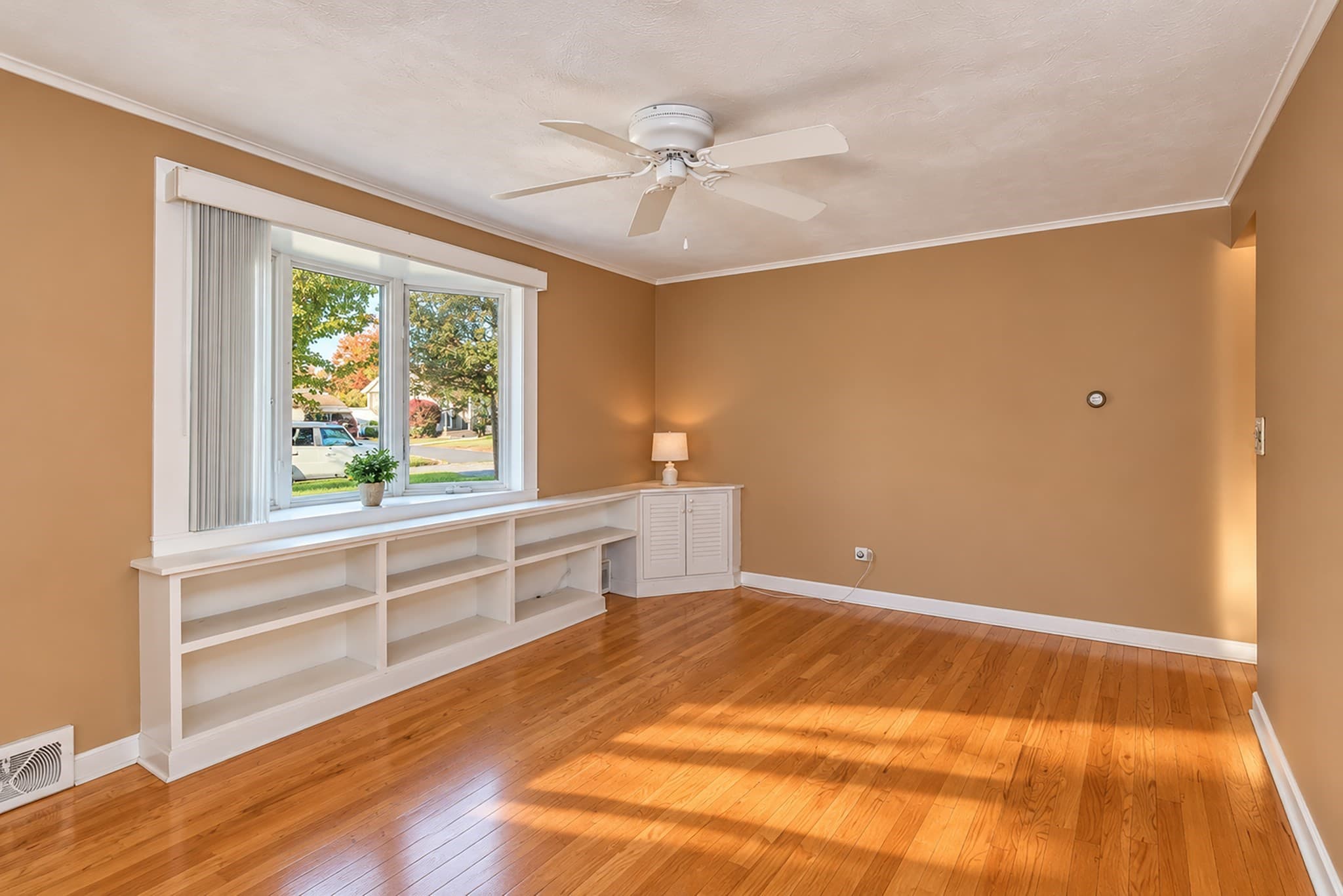 Single Family Residence at 31 Rita Street, Springfield MA 01118, photo 8 of 35