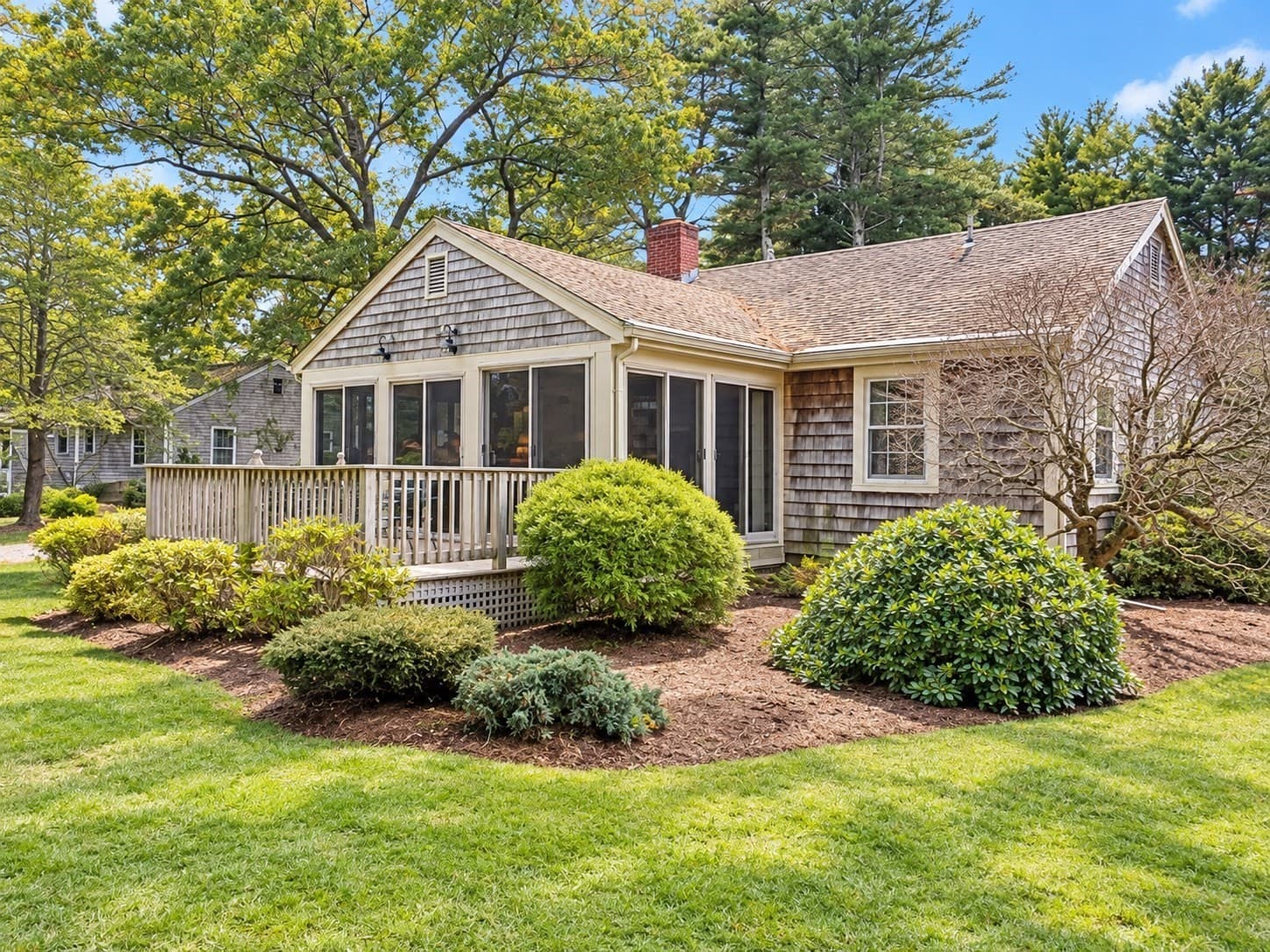 Single Family Residence at 5 Bay Path, Kingston MA 02364, photo 3 of 14