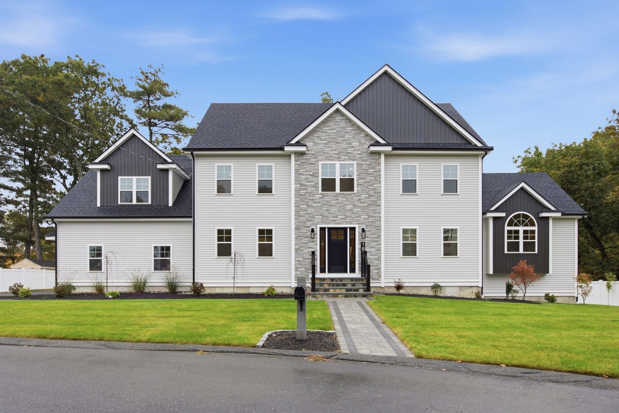 18 Druid Hill Ave, Burlington MA 01803
