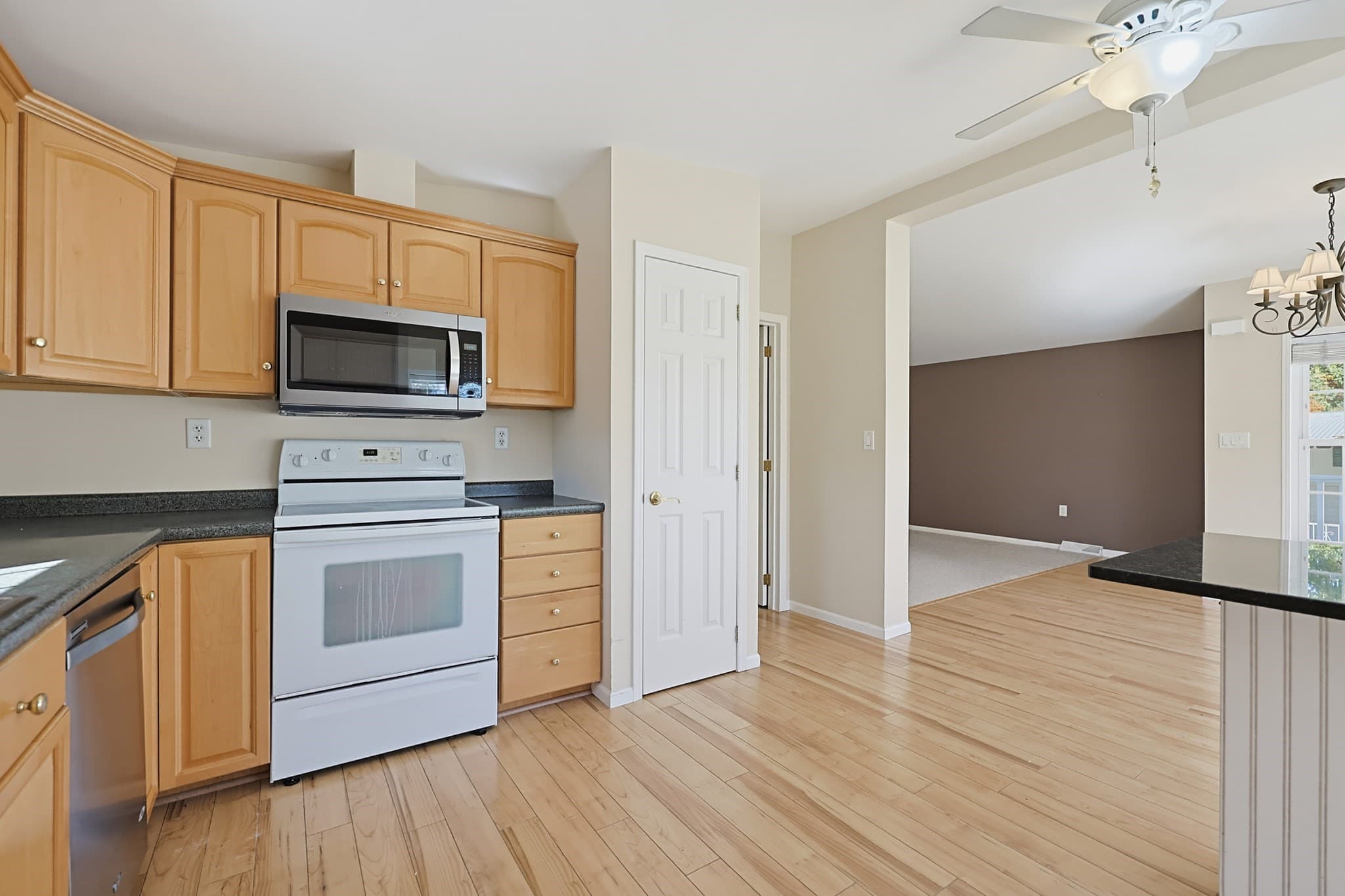 Mobile Home at 16 Robert Rd, Plainville MA 02762, photo 24 of 40
