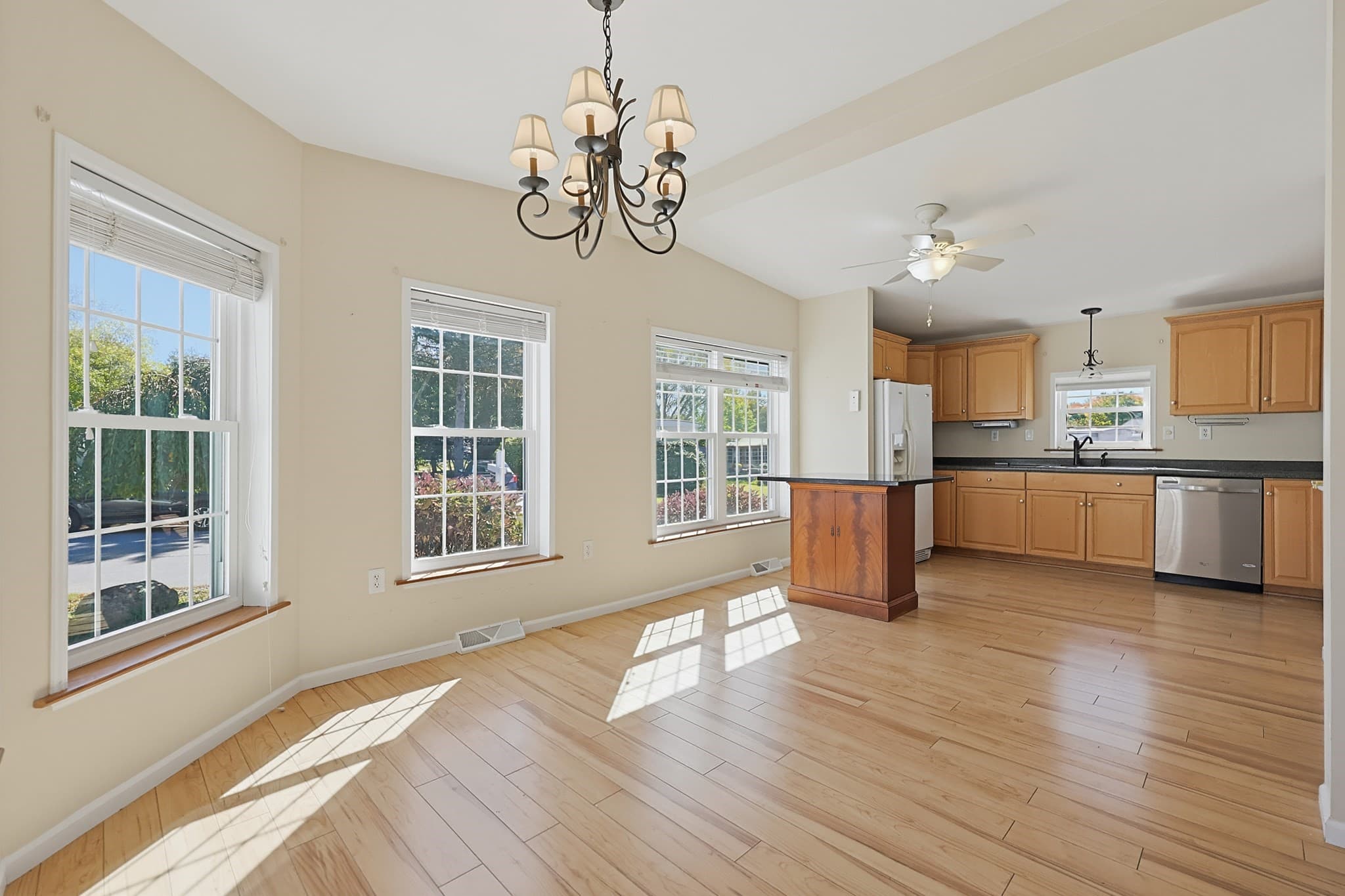 Mobile Home at 16 Robert Rd, Plainville MA 02762, photo 31 of 40