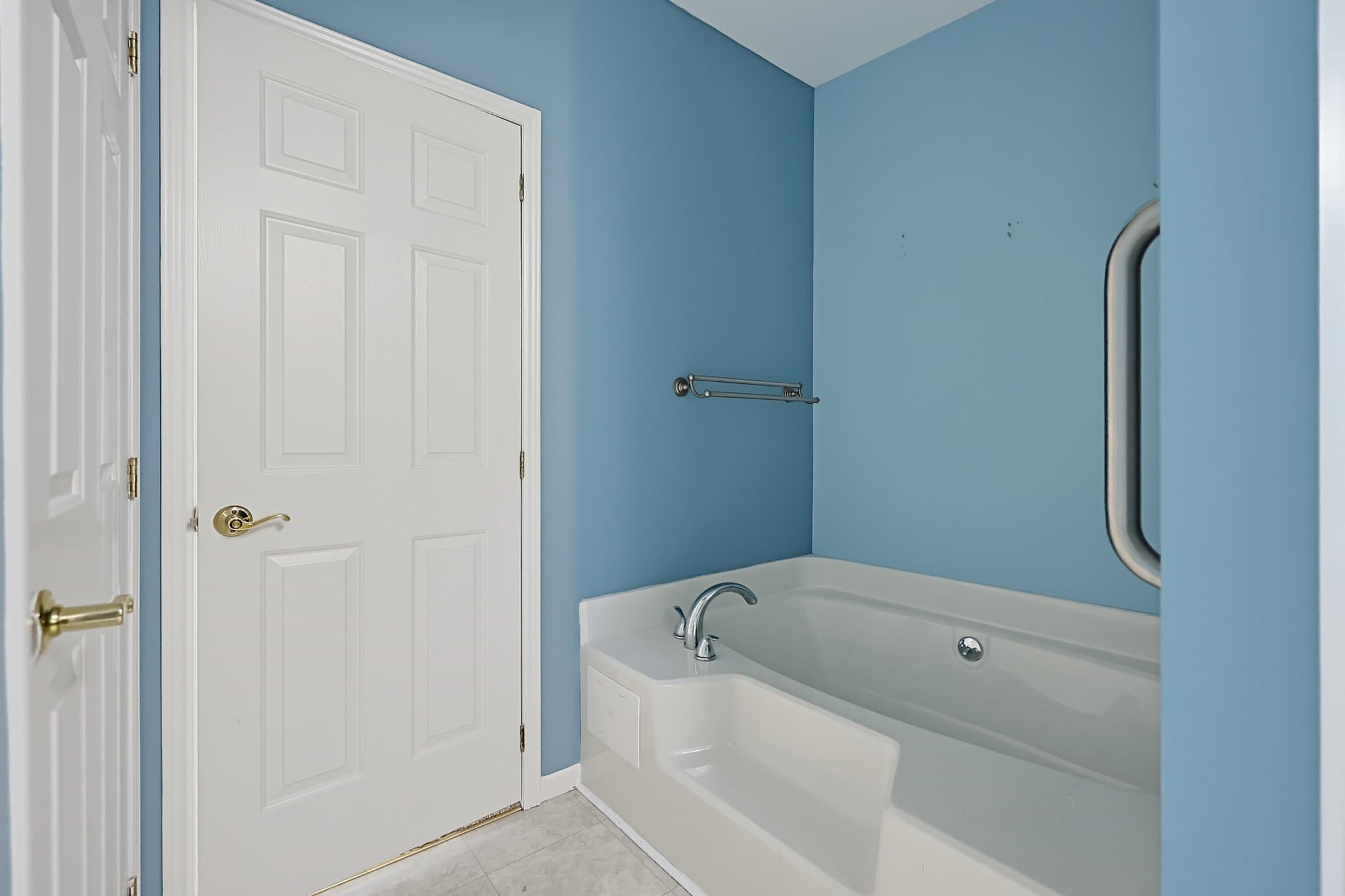 Mobile Home at 16 Robert Rd, Plainville MA 02762, photo 8 of 40