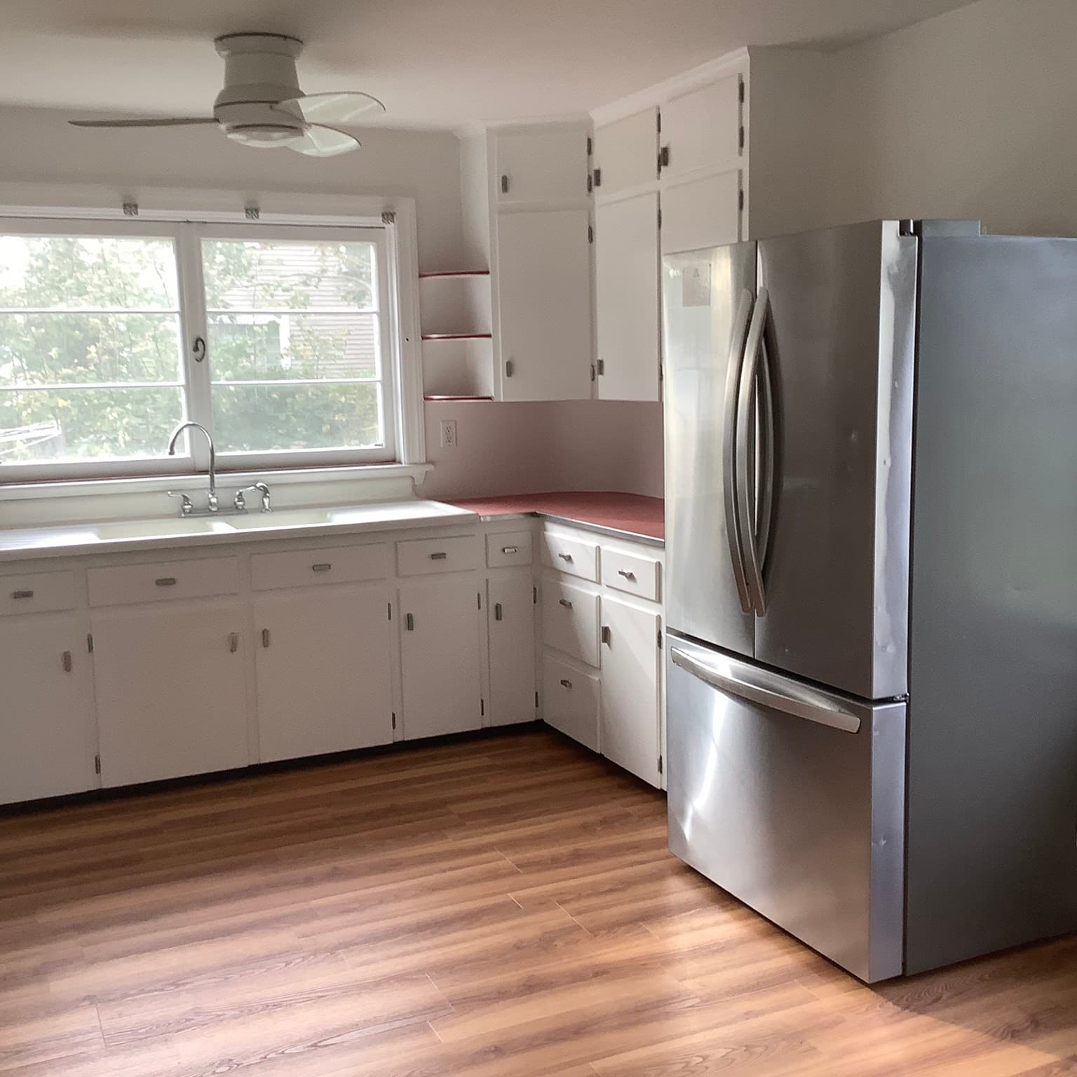 Single Family Residence at 10 Clara St, New Bedford MA 02744, photo 9 of 22