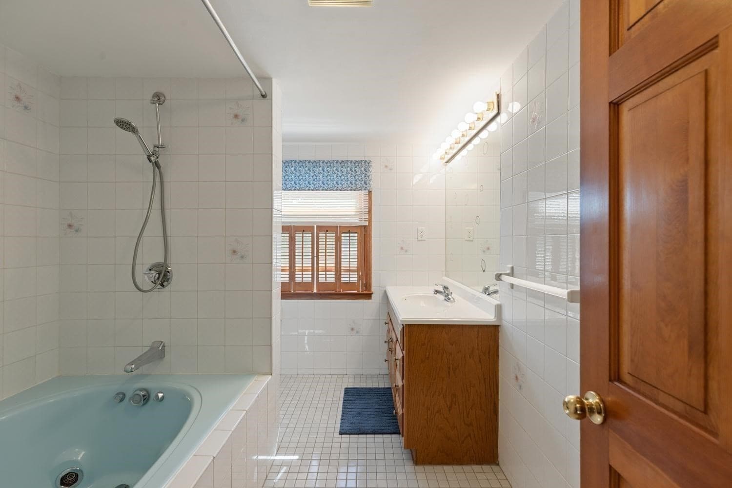 Single Family Residence at 114 Conant St, Beverly MA 01915, photo 31 of 37