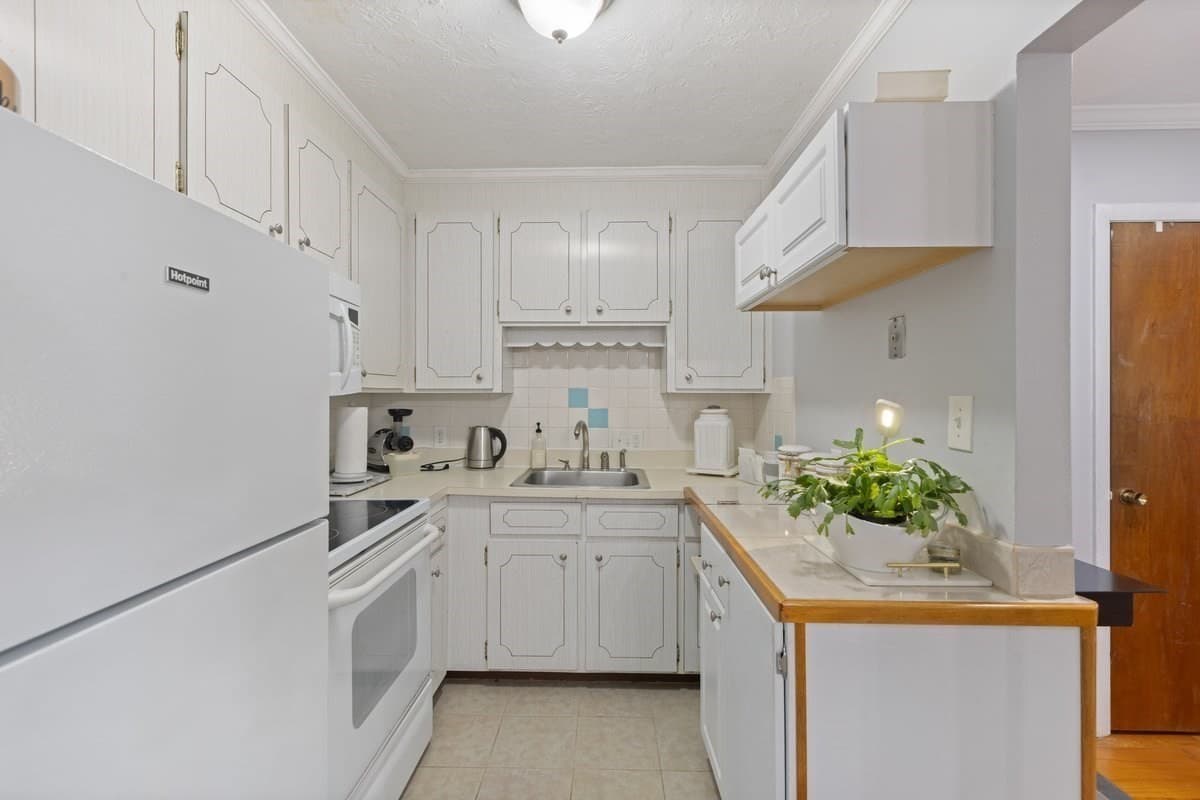 Condominium at 624 Hyde Park Ave # D3, Boston MA 02131, photo 8 of 22