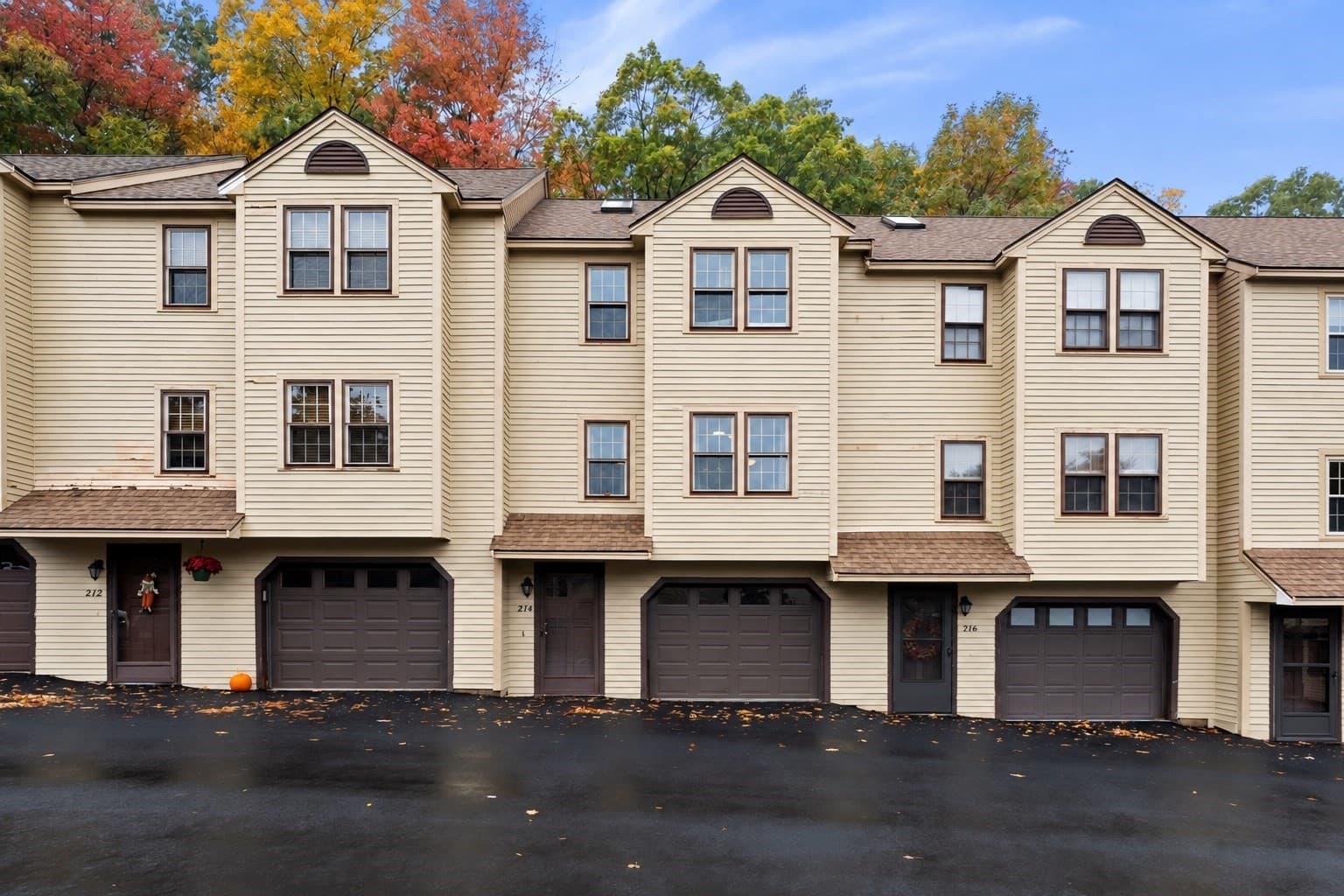 214 Morgan Dr # 214, Haverhill MA 01832