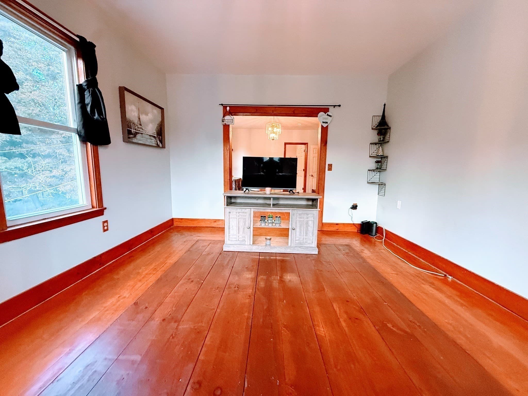 3 Family at 238 Pleasant St, Southbridge MA 01550, photo 5 of 12