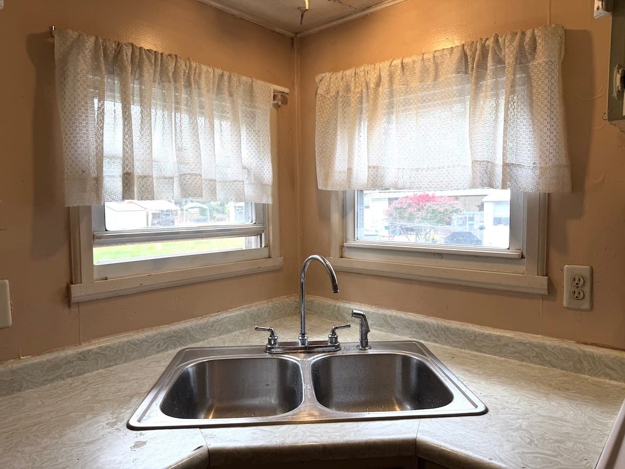 Mobile Home at 45 Puffin Drive, Chicopee MA 01020, photo 17 of 33