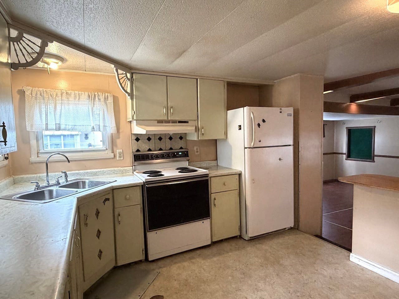 Mobile Home at 45 Puffin Drive, Chicopee MA 01020, photo 16 of 33