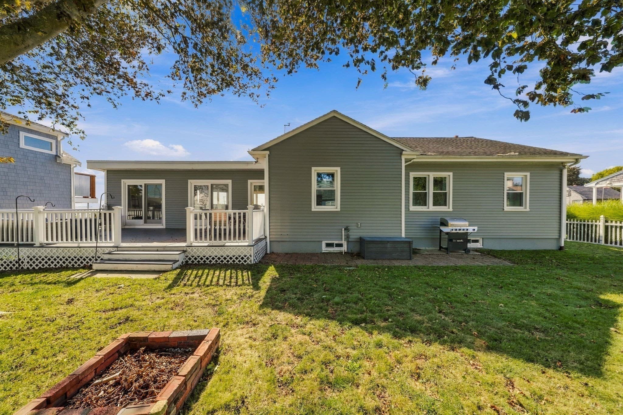 Single Family Residence at 31 Hudson St, New Bedford MA 02744, photo 27 of 38