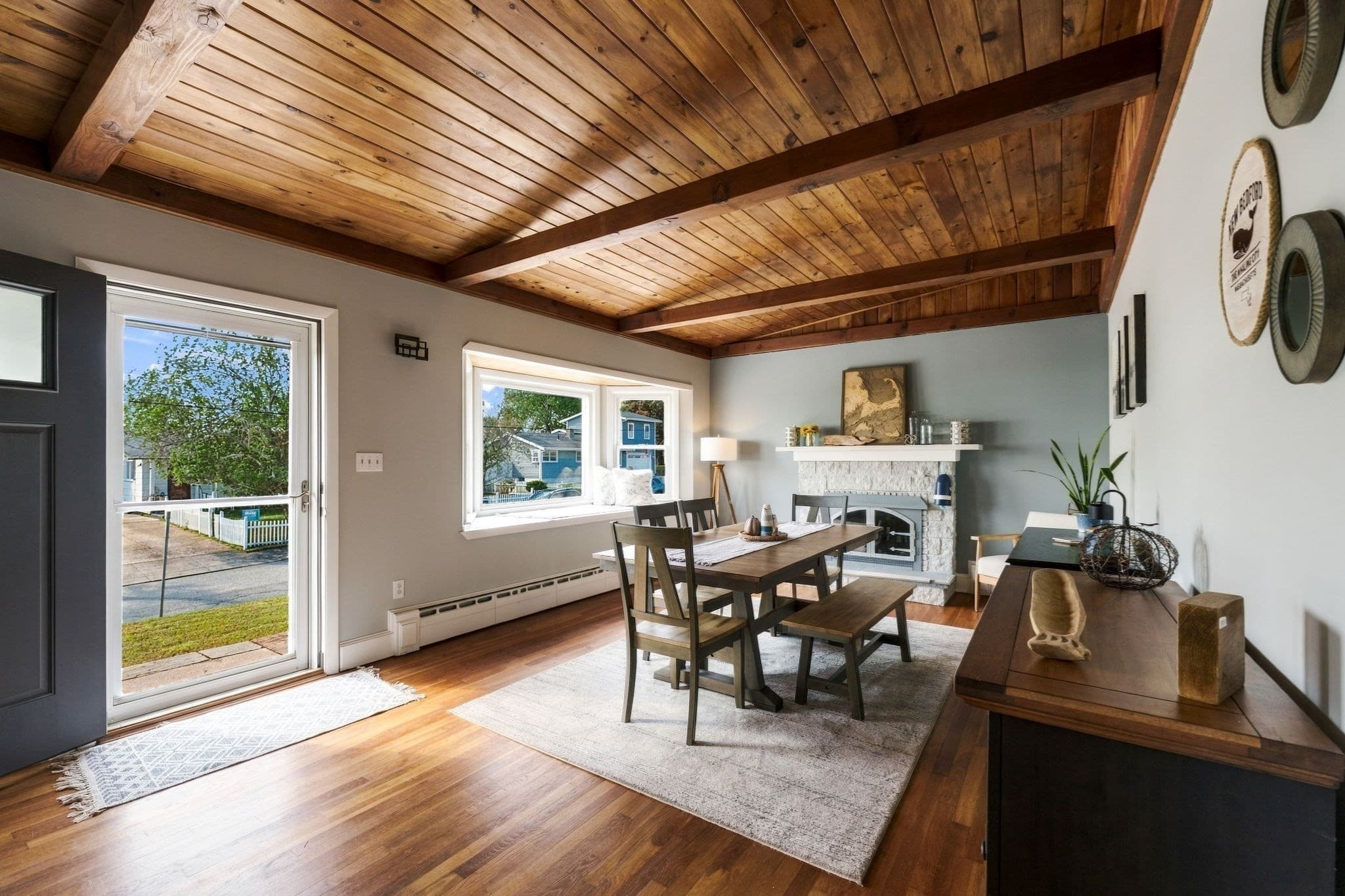 Single Family Residence at 31 Hudson St, New Bedford MA 02744, photo 6 of 38