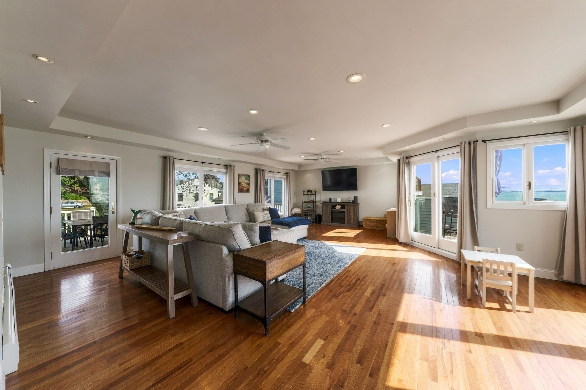 Single Family Residence at 31 Hudson St, New Bedford MA 02744, photo 13 of 38