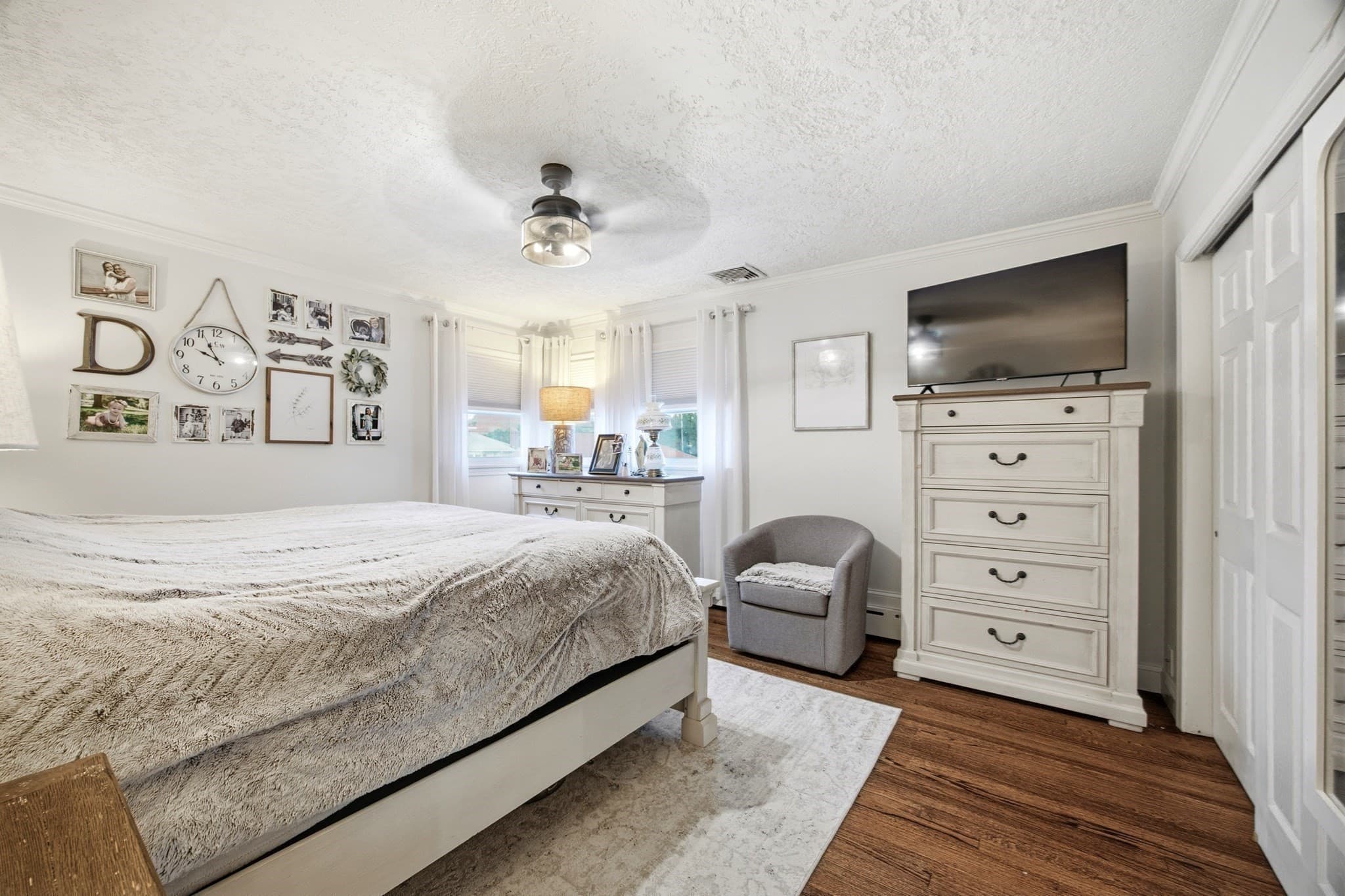 Single Family Residence at 83 Wheatland Ave, Chicopee MA 01020, photo 13 of 41