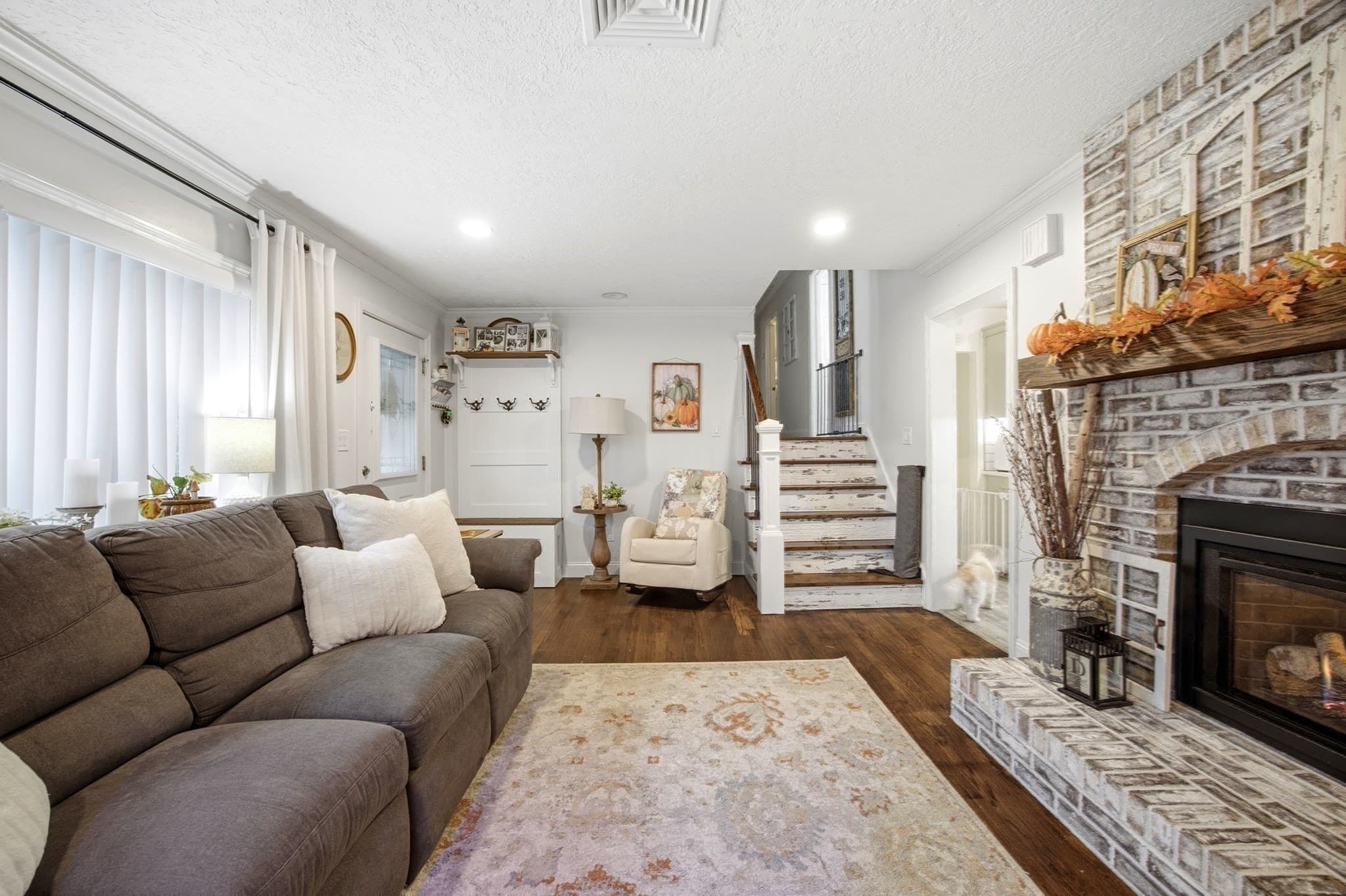 Single Family Residence at 83 Wheatland Ave, Chicopee MA 01020, photo 10 of 41