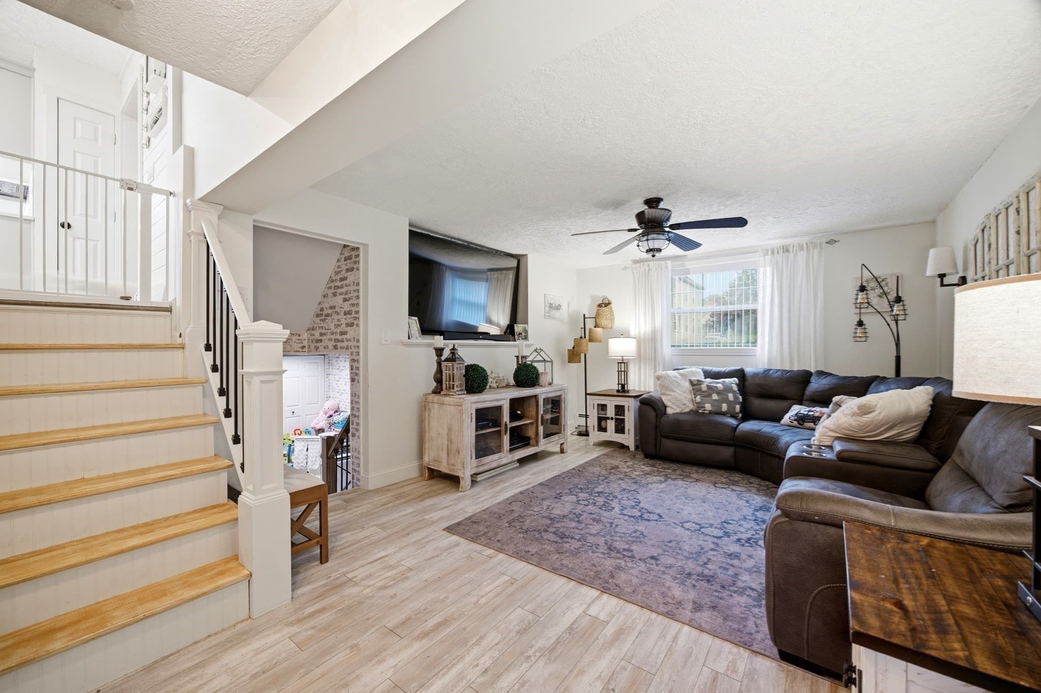 Single Family Residence at 83 Wheatland Ave, Chicopee MA 01020, photo 19 of 41