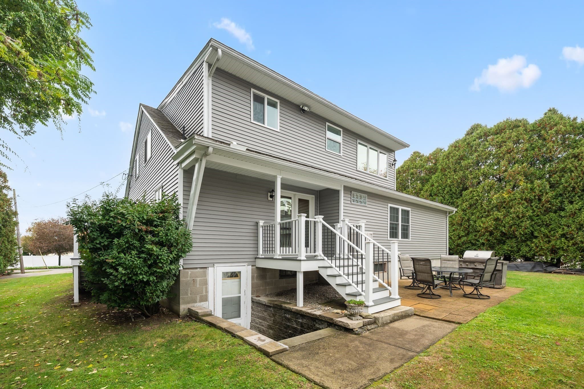 Single Family Residence at 6 Dixfield Rd, Worcester MA 01606, photo 22 of 25