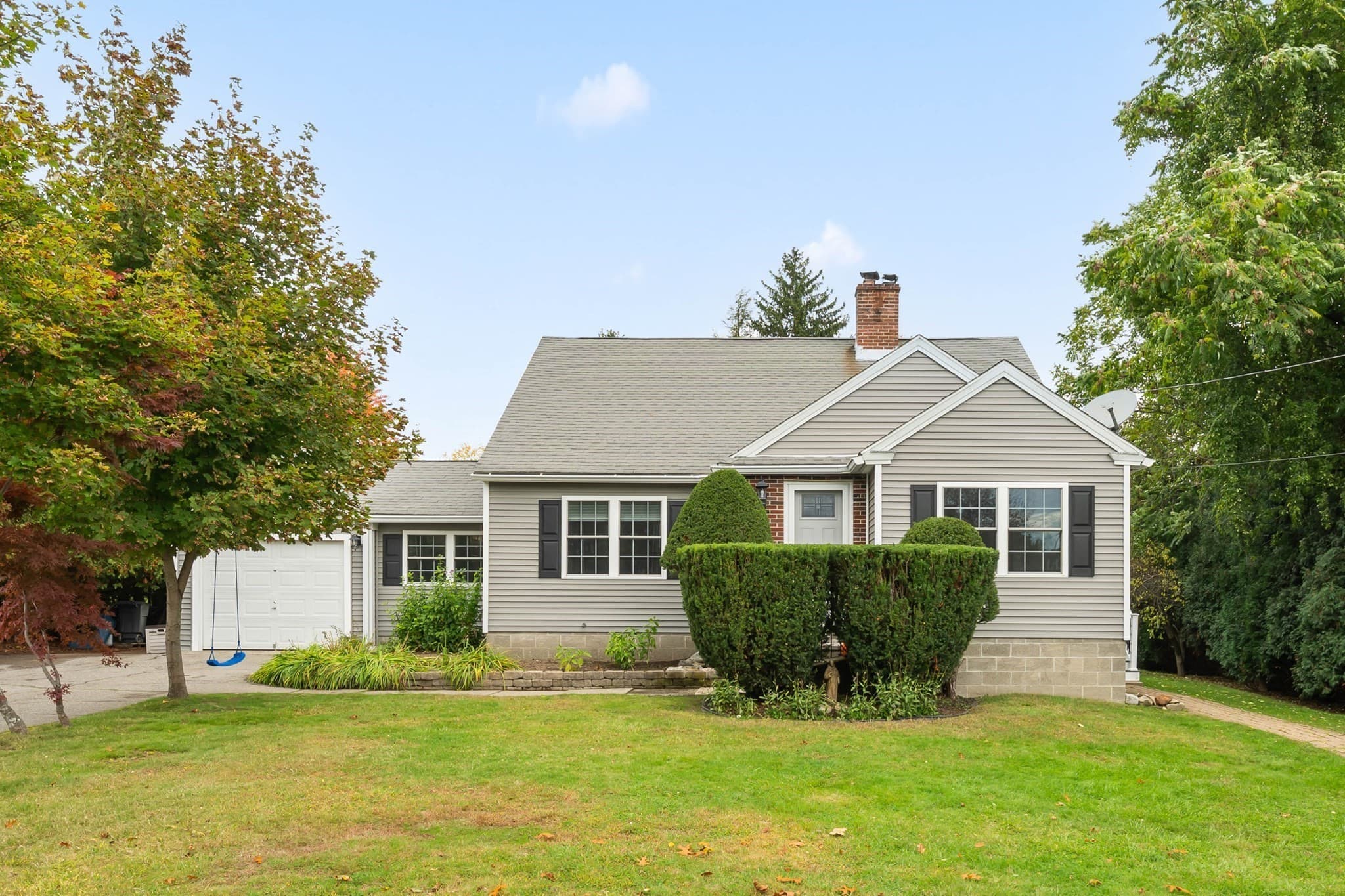 6 Dixfield Rd, Worcester MA 01606