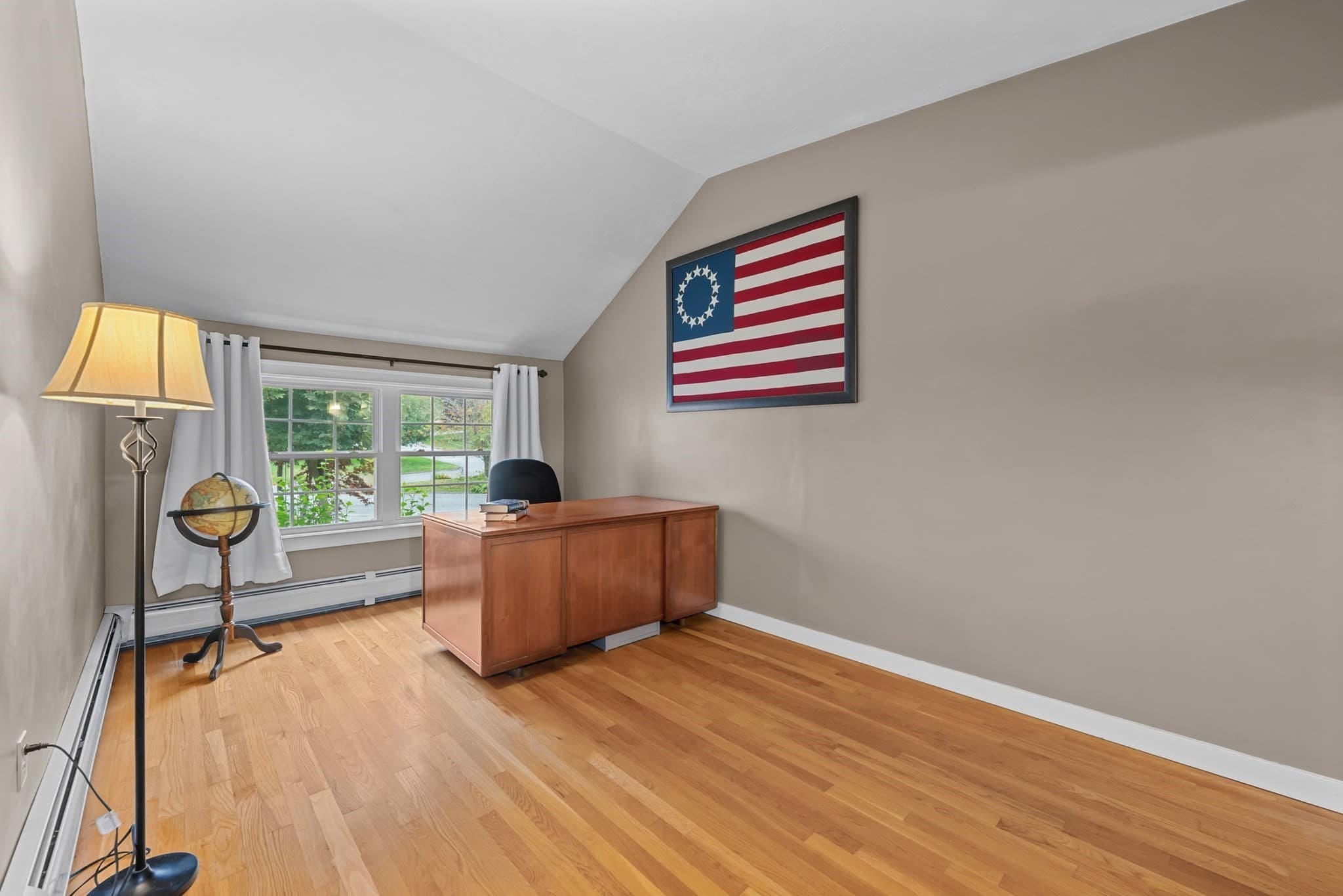 Single Family Residence at 6 Dixfield Rd, Worcester MA 01606, photo 11 of 25