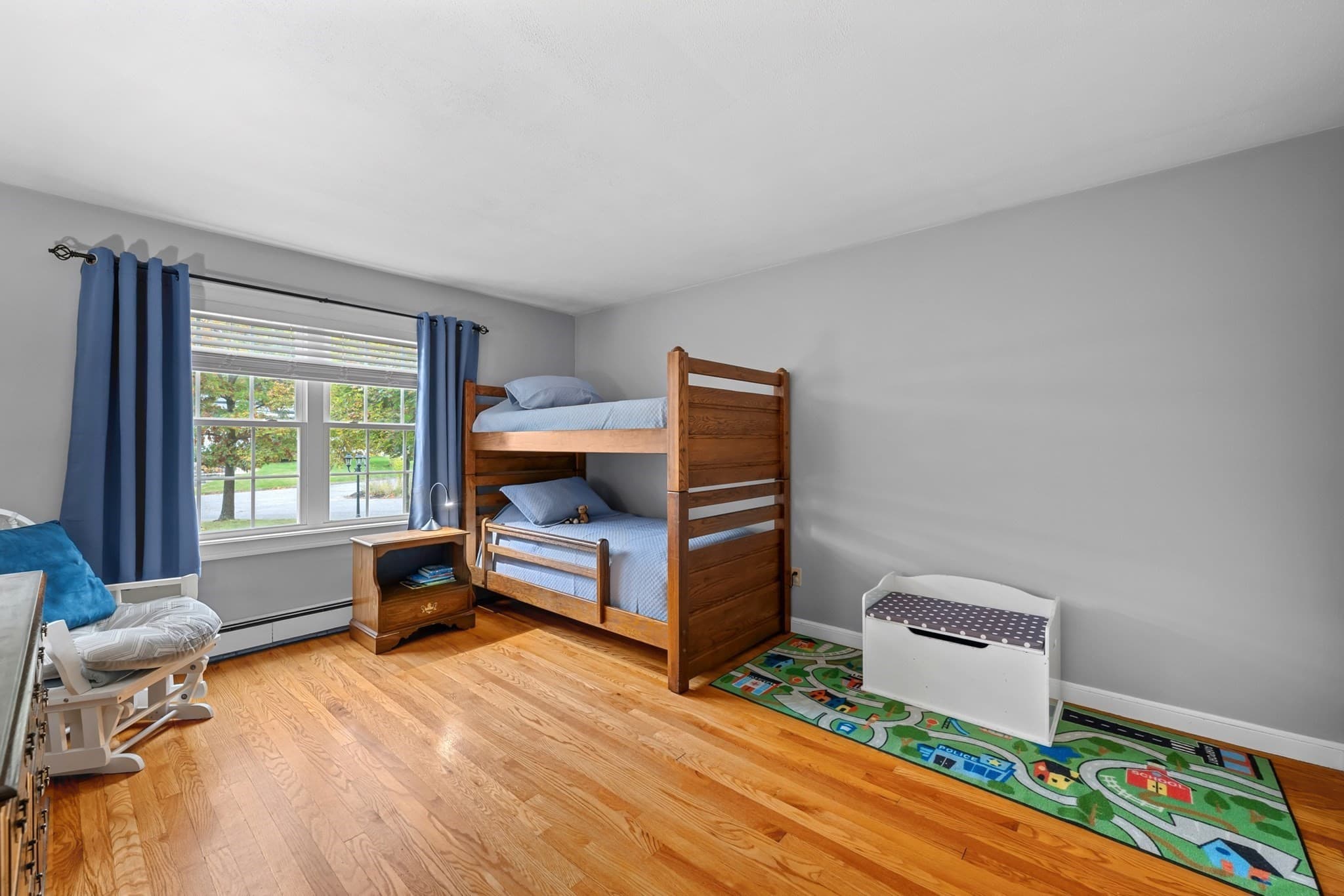 Single Family Residence at 6 Dixfield Rd, Worcester MA 01606, photo 8 of 25