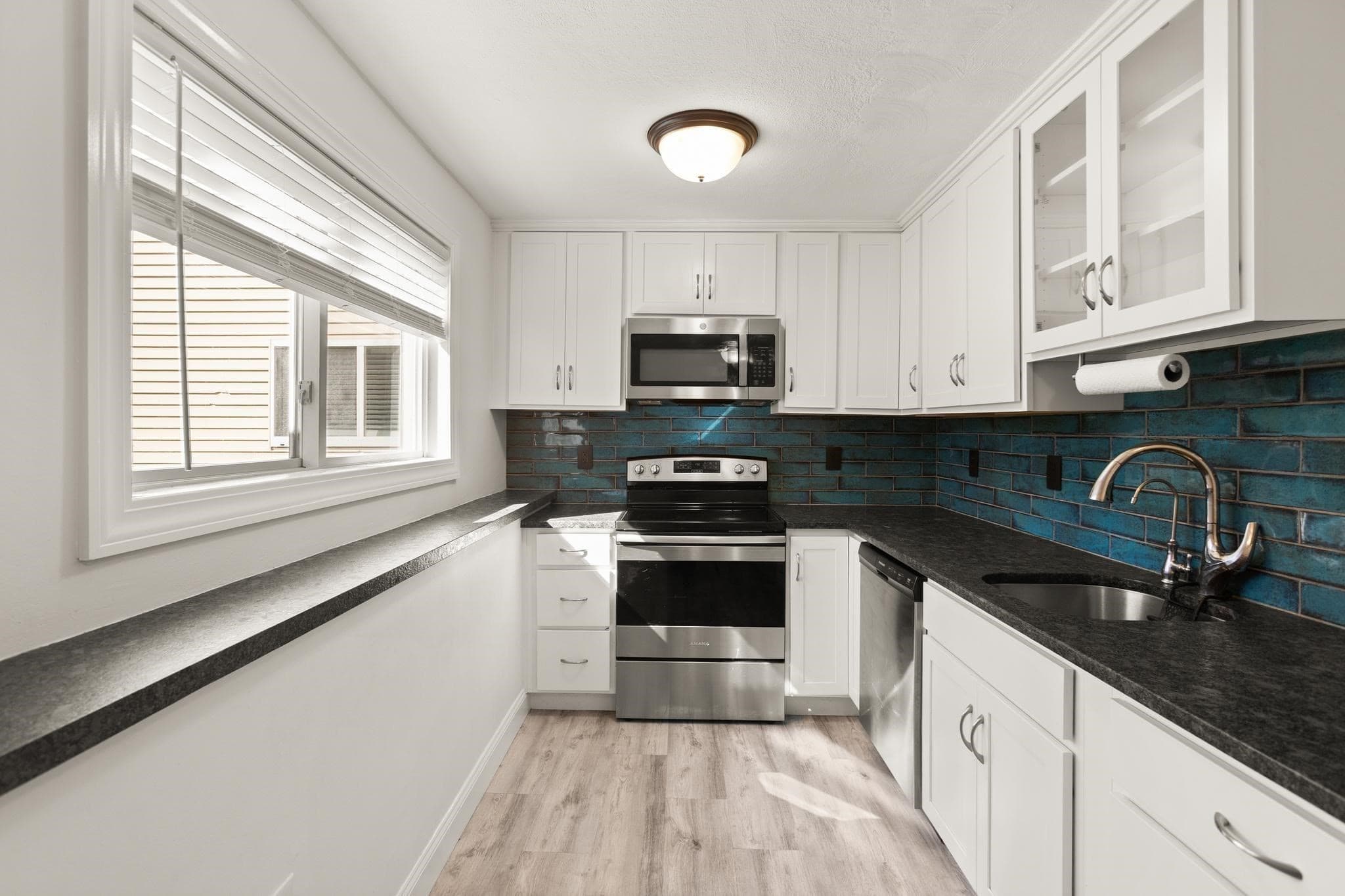 Condominium at 16 Appleton Park # C1, Ipswich MA 01938, photo 2 of 26