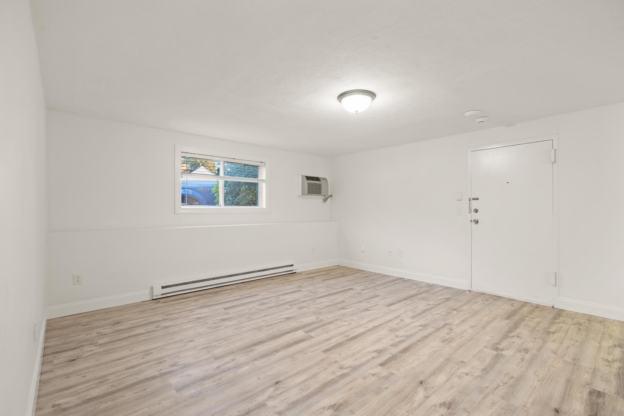Condominium at 16 Appleton Park # C1, Ipswich MA 01938, photo 7 of 26