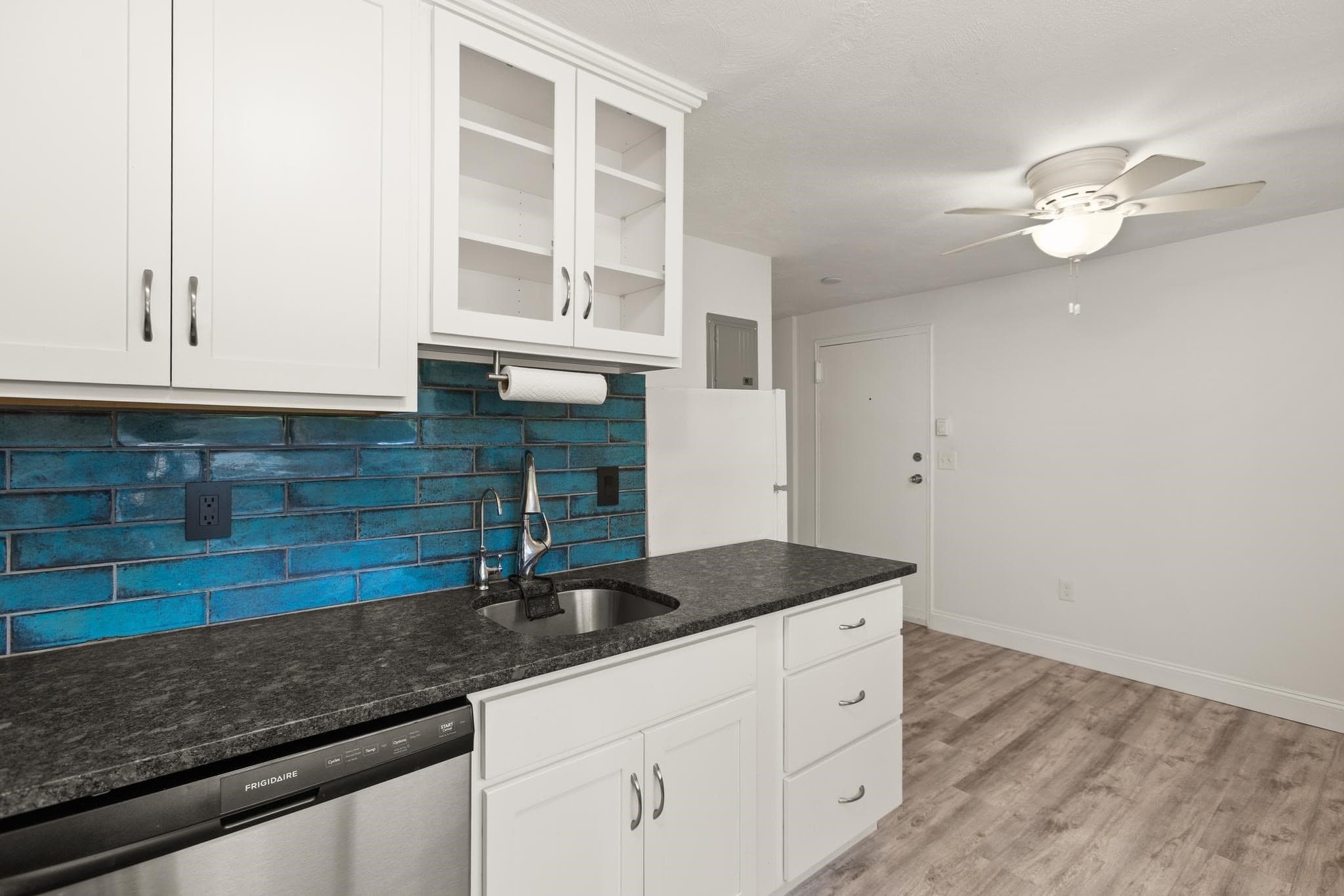 Condominium at 16 Appleton Park # C1, Ipswich MA 01938, photo 3 of 26