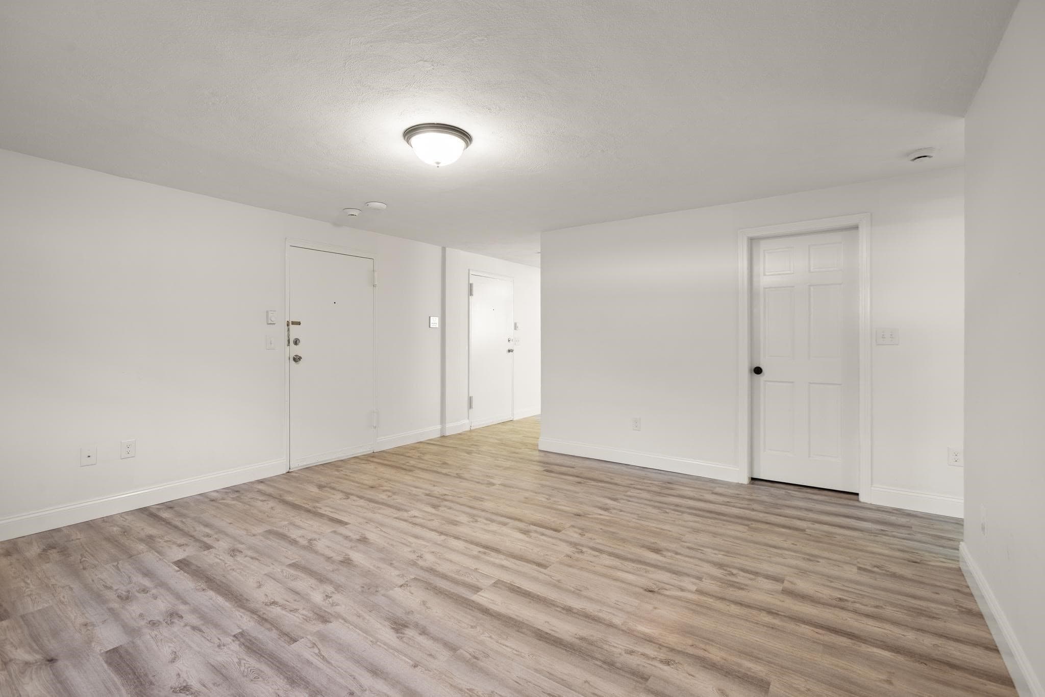 Condominium at 16 Appleton Park # C1, Ipswich MA 01938, photo 9 of 26