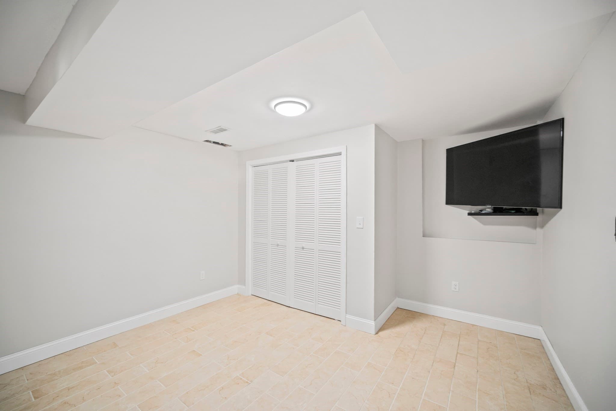 Single Family Residence at 486 South St, Holbrook MA 02343, photo 30 of 38