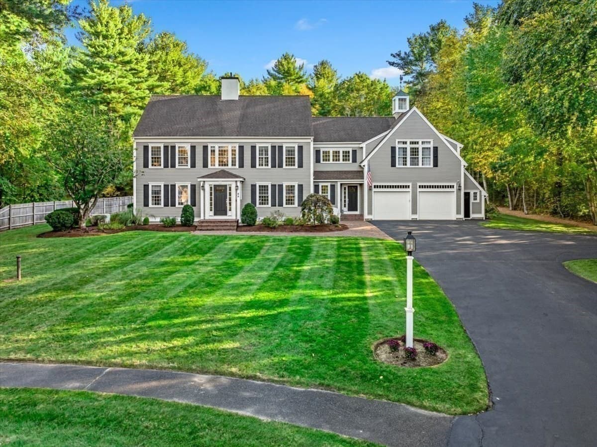 Single Family Residence at 62 Metacomet Way, Marshfield MA 02050, photo 2 of 42