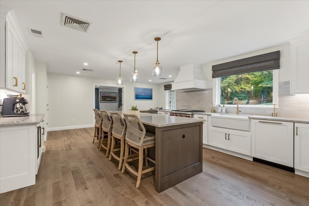 Single Family Residence at 62 Metacomet Way, Marshfield MA 02050, photo 5 of 42
