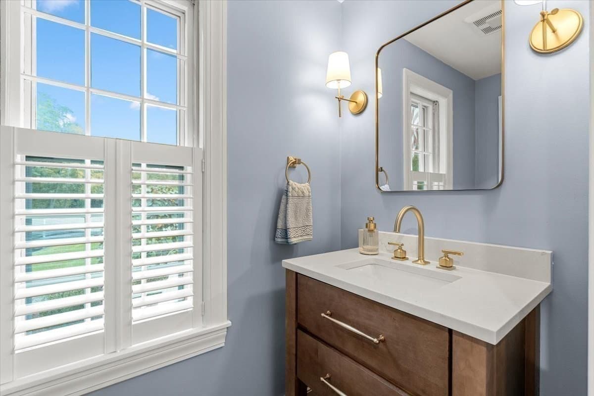 Single Family Residence at 62 Metacomet Way, Marshfield MA 02050, photo 15 of 42