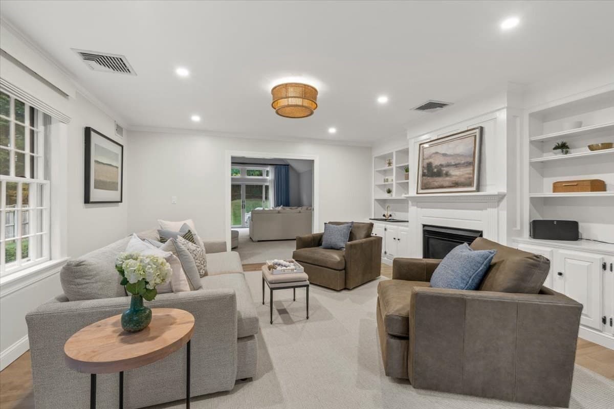 Single Family Residence at 62 Metacomet Way, Marshfield MA 02050, photo 11 of 42
