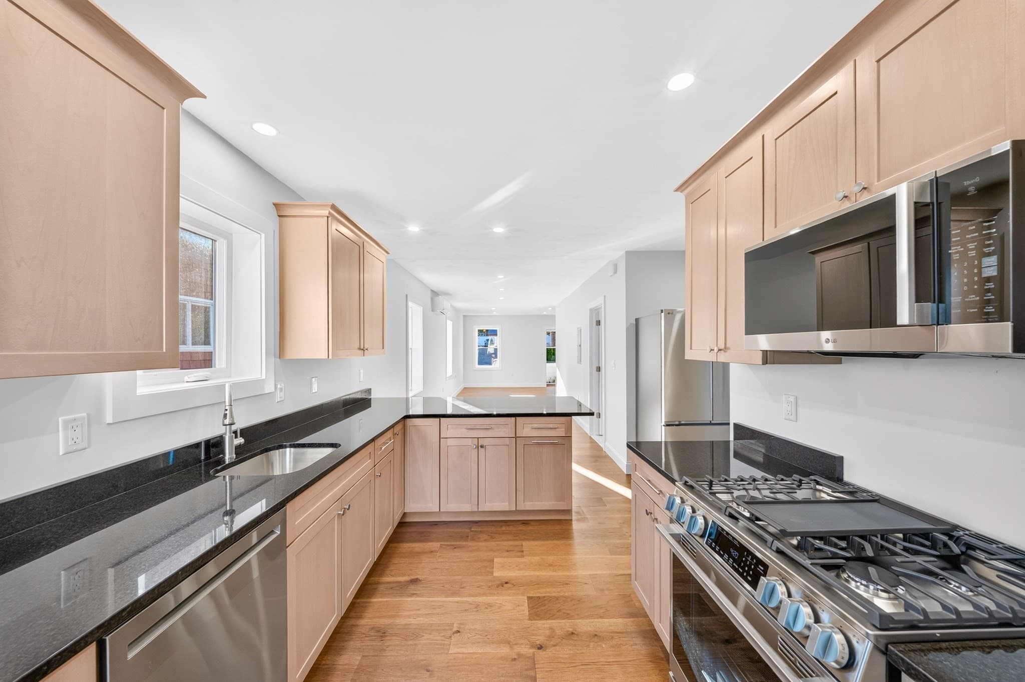 Single Family Residence at 44 Bowdoin Street, Winthrop MA 02152, photo 17 of 41