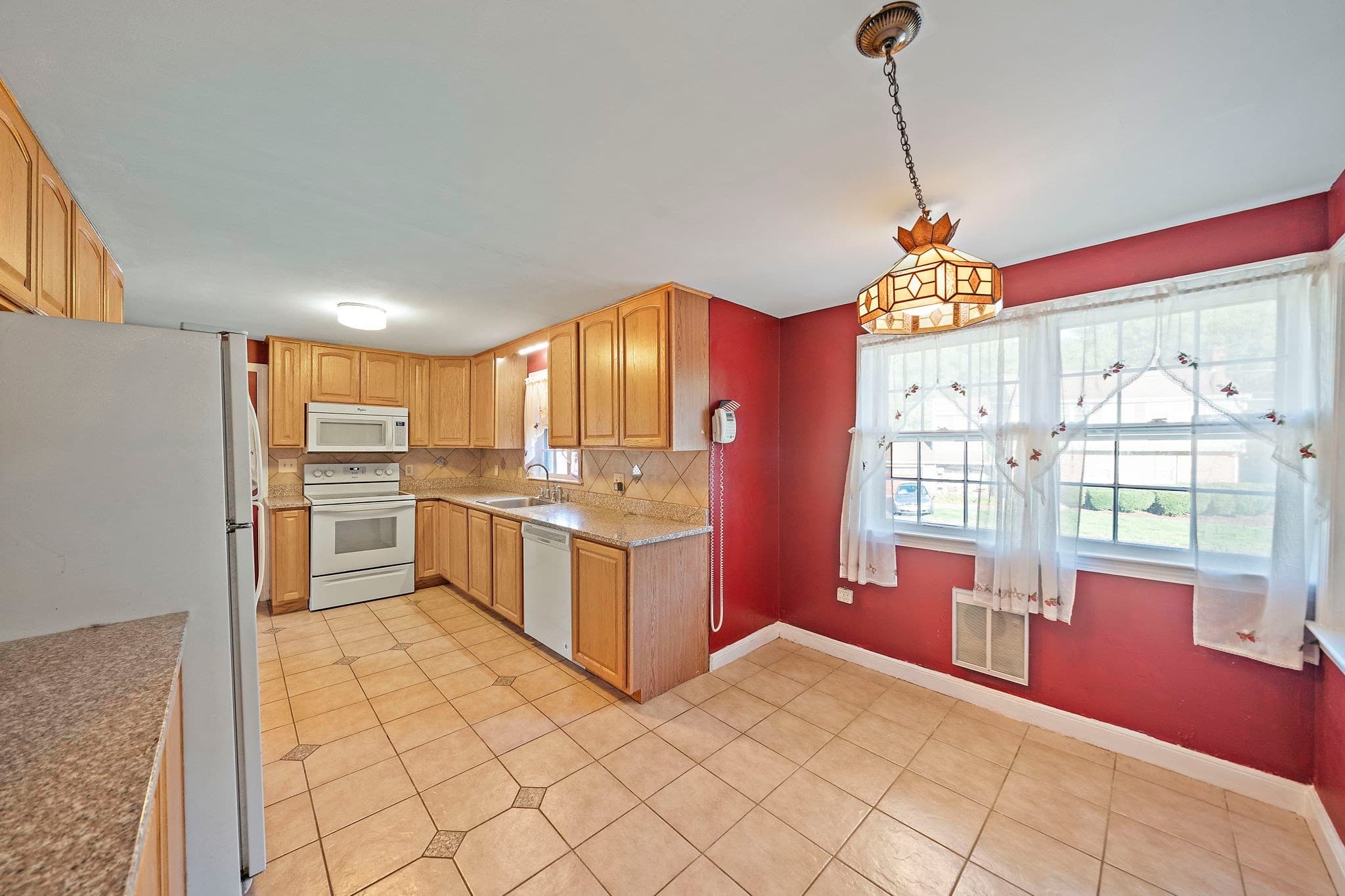 Single Family Residence at 32 Tamburlane Ridge, Weymouth MA 02190, photo 9 of 42