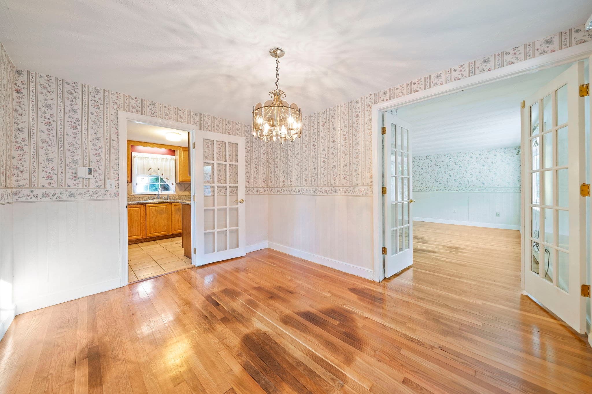 Single Family Residence at 32 Tamburlane Ridge, Weymouth MA 02190, photo 14 of 42
