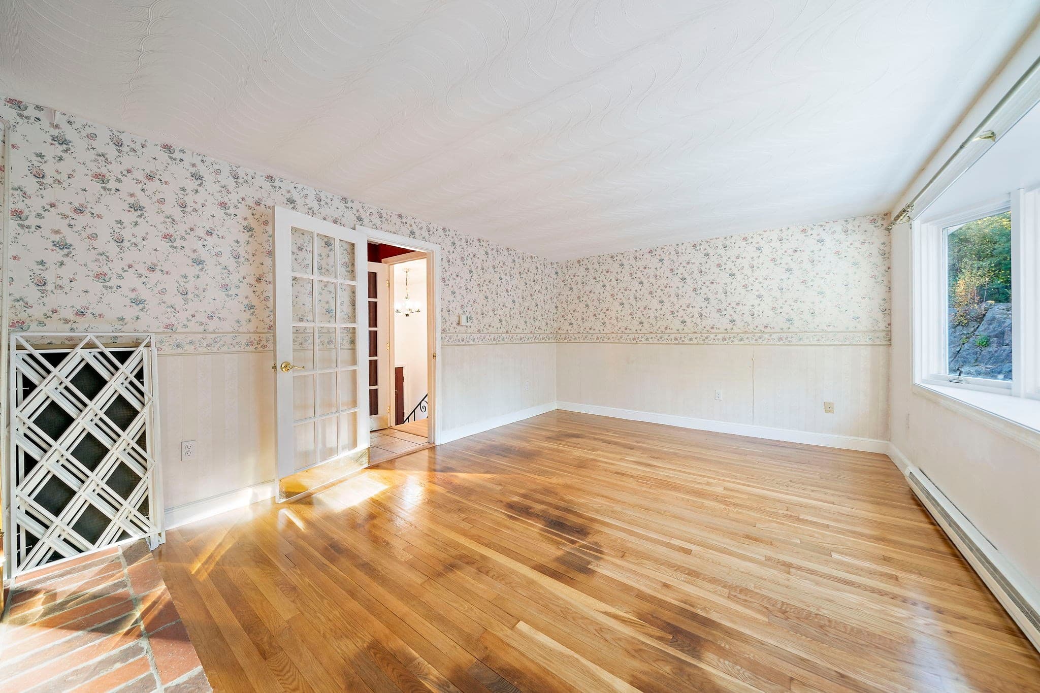 Single Family Residence at 32 Tamburlane Ridge, Weymouth MA 02190, photo 15 of 42