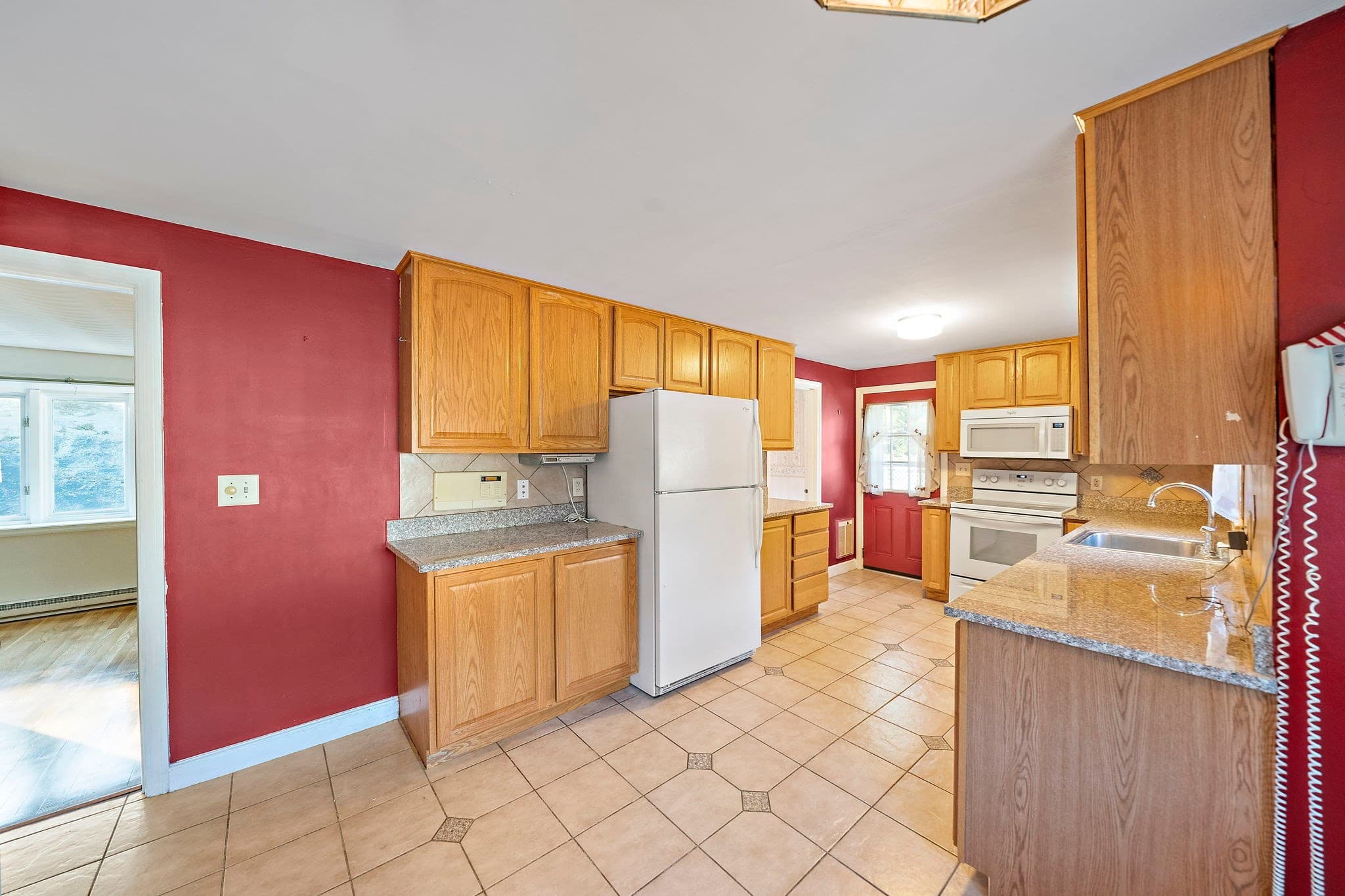 Single Family Residence at 32 Tamburlane Ridge, Weymouth MA 02190, photo 8 of 42