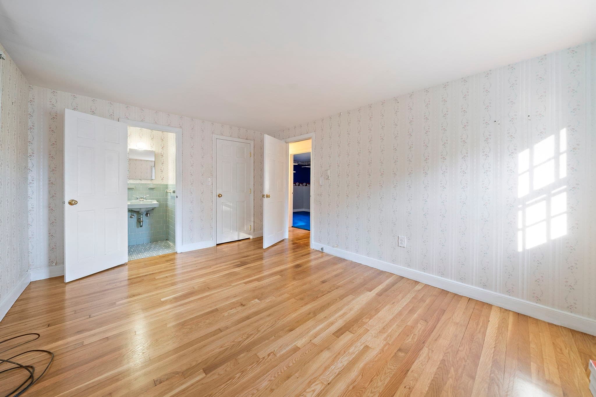 Single Family Residence at 32 Tamburlane Ridge, Weymouth MA 02190, photo 21 of 42