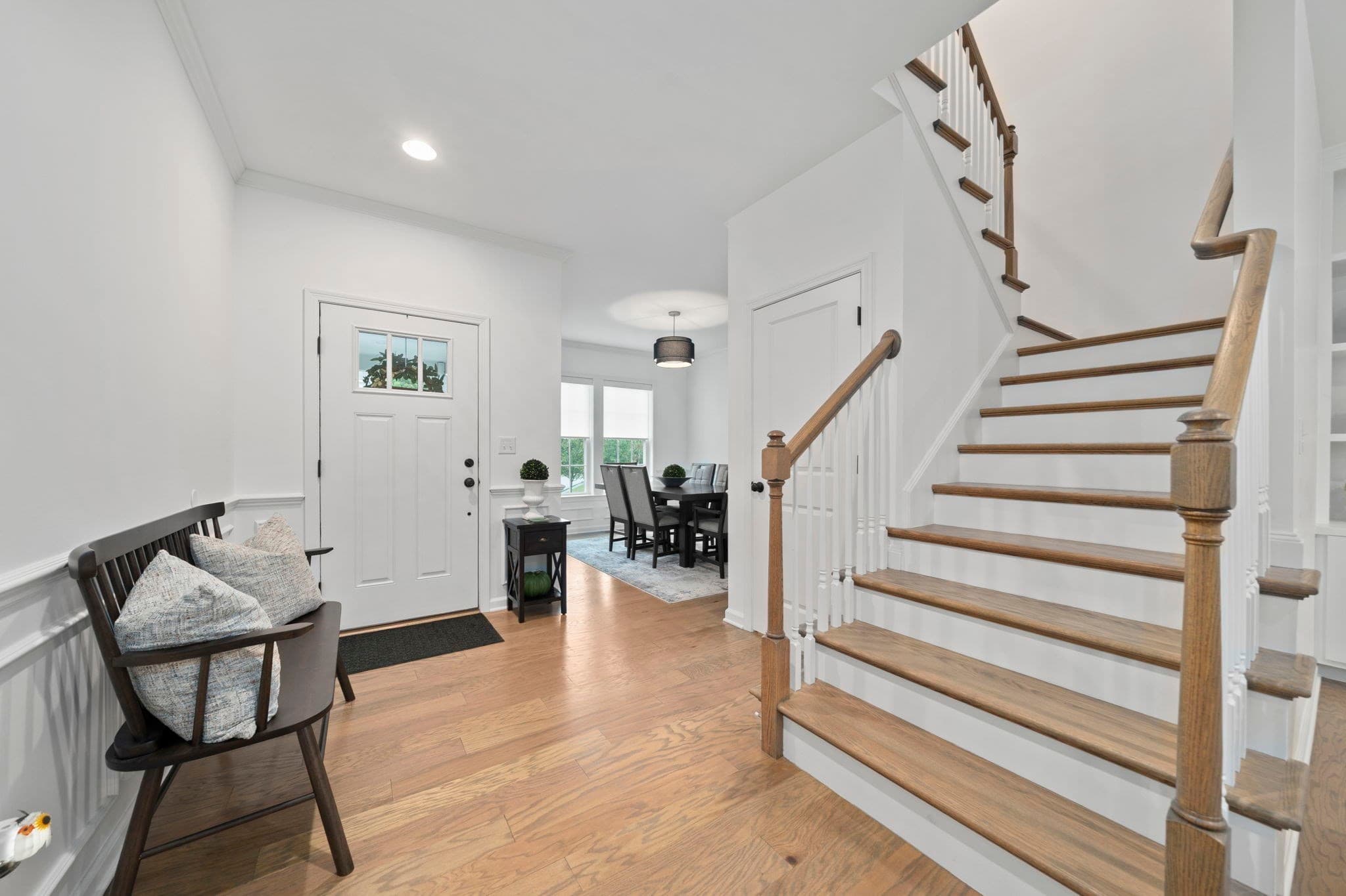 Single Family Residence at 33 Skyhawk Cir, Weymouth MA 02190, photo 7 of 29
