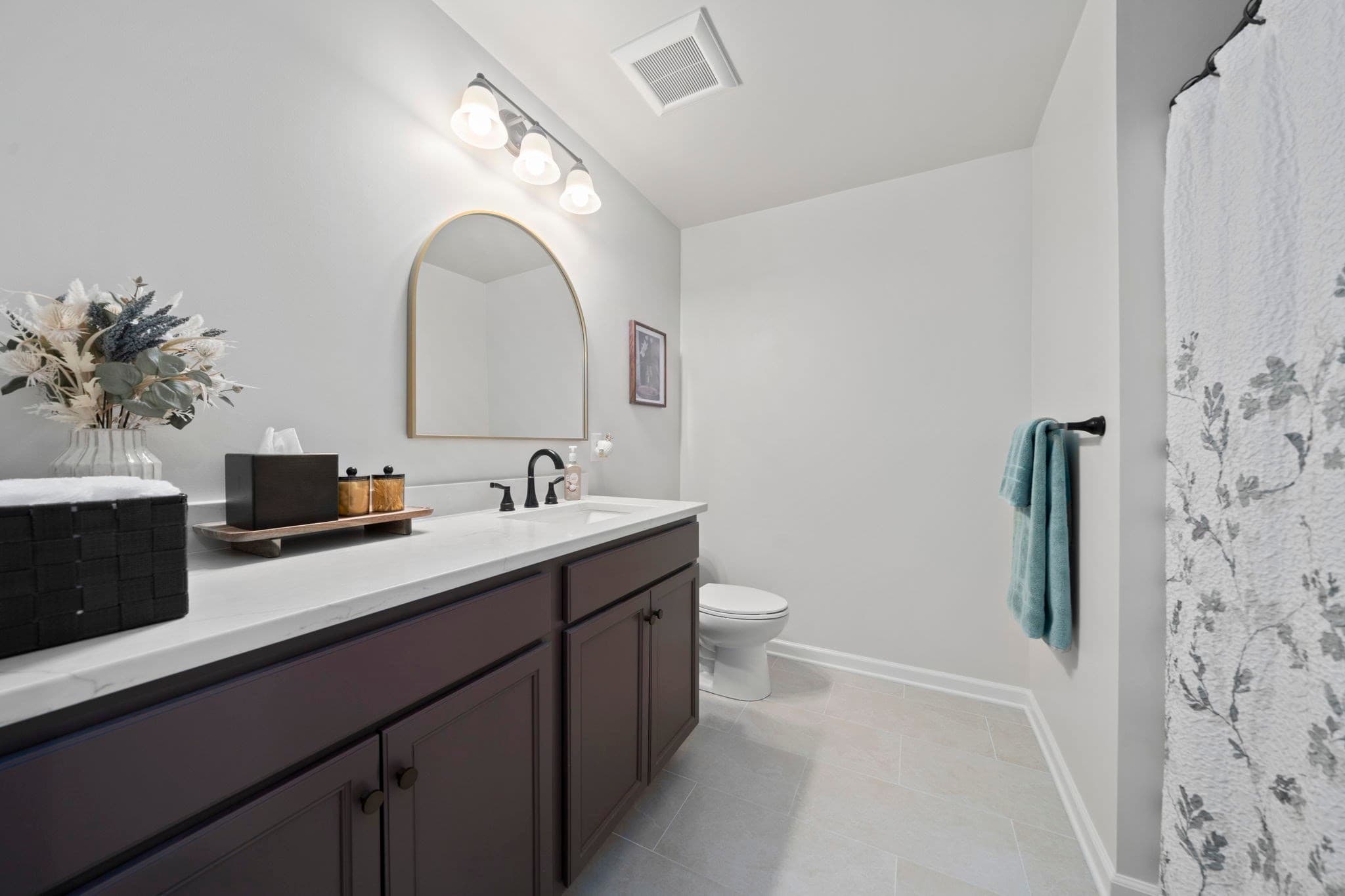 Single Family Residence at 33 Skyhawk Cir, Weymouth MA 02190, photo 20 of 29