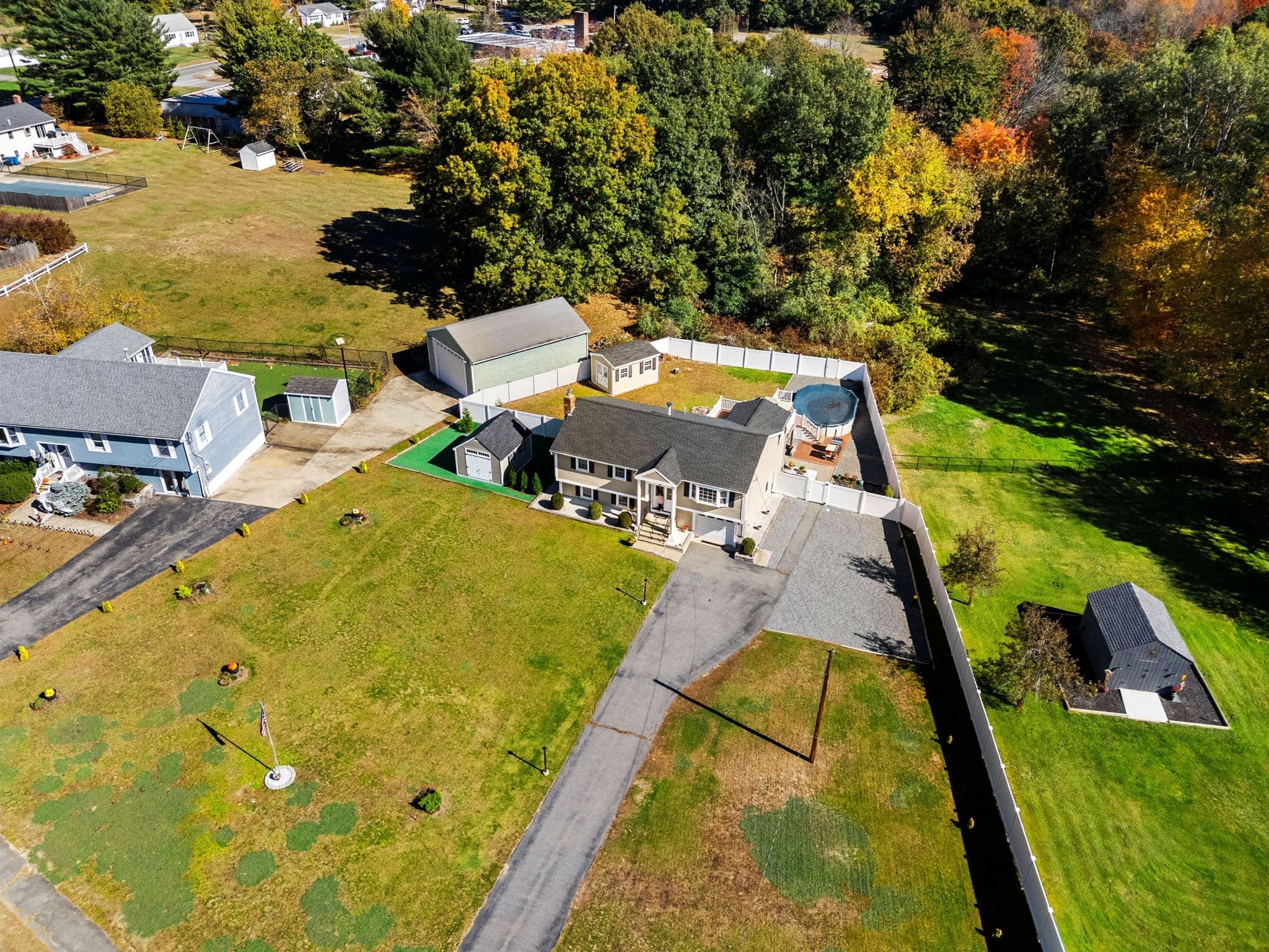Single Family Residence at 281 Beech St, Tewksbury MA 01876, photo 7 of 32