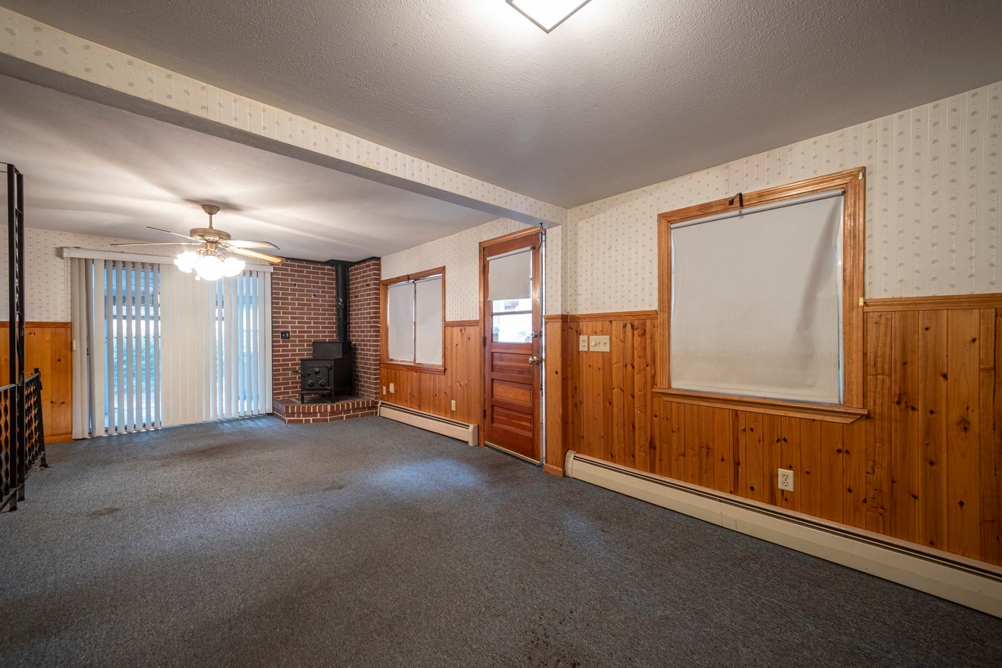 Single Family Residence at 18 Lanen Ave, Groveland MA 01834, photo 5 of 39