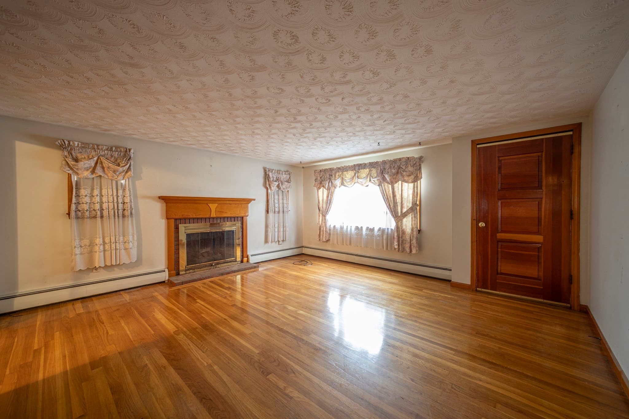 Single Family Residence at 18 Lanen Ave, Groveland MA 01834, photo 14 of 39