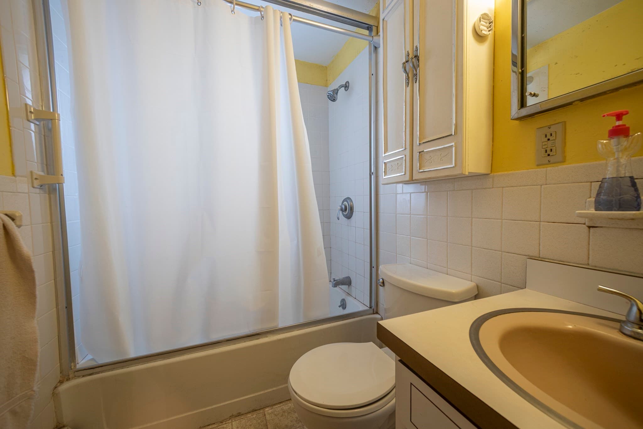 Single Family Residence at 18 Lanen Ave, Groveland MA 01834, photo 18 of 39