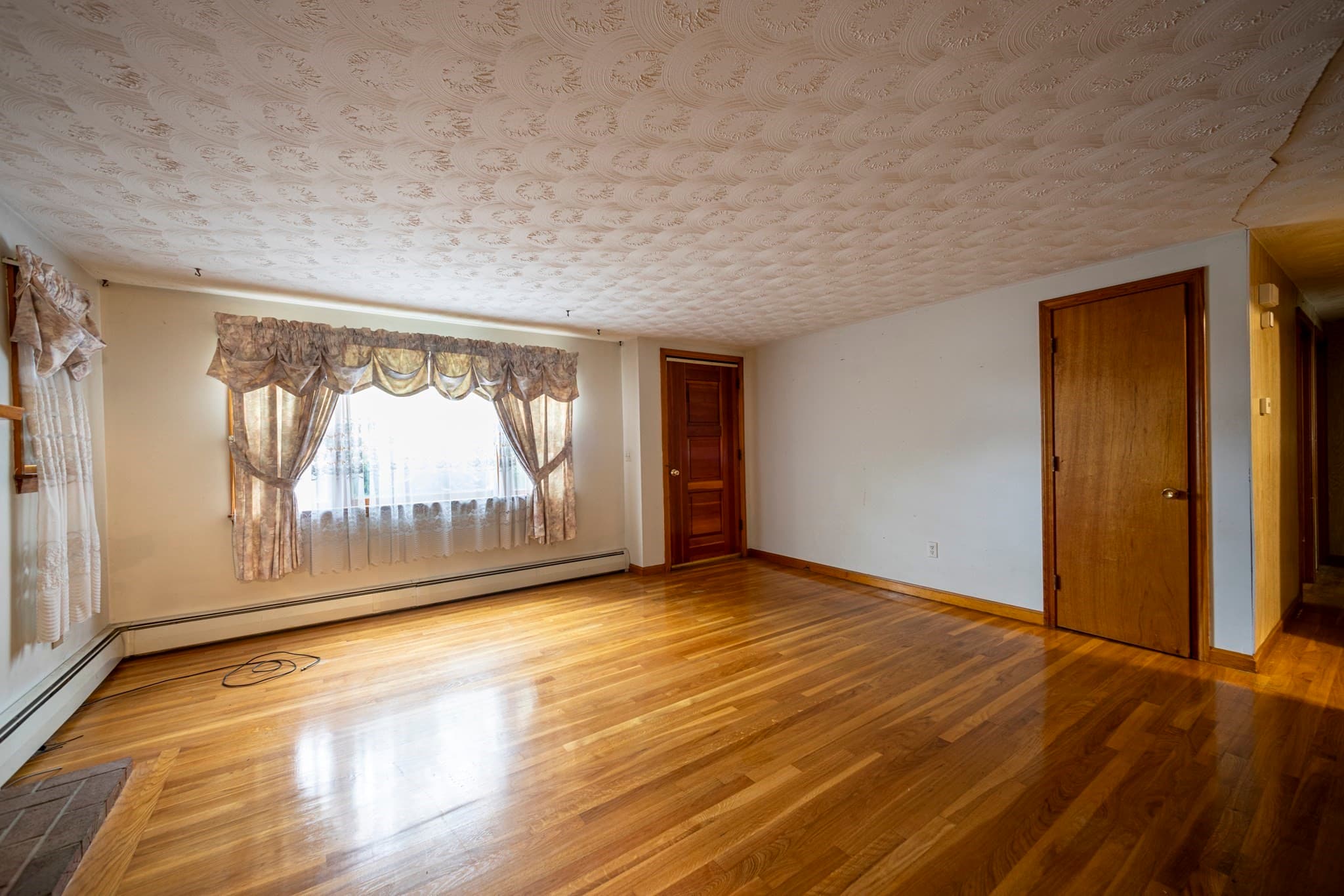 Single Family Residence at 18 Lanen Ave, Groveland MA 01834, photo 11 of 39